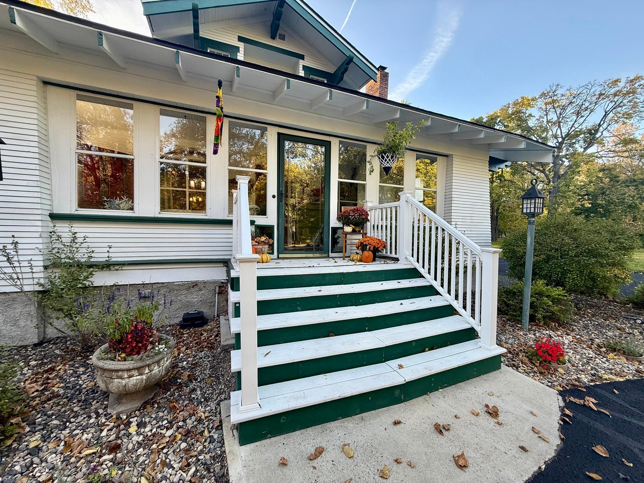 1920 single family home for sale at 3308 N Nokomis NE in Alexandria, MN — 4 bed, 4 bath (photo 7 of 91)