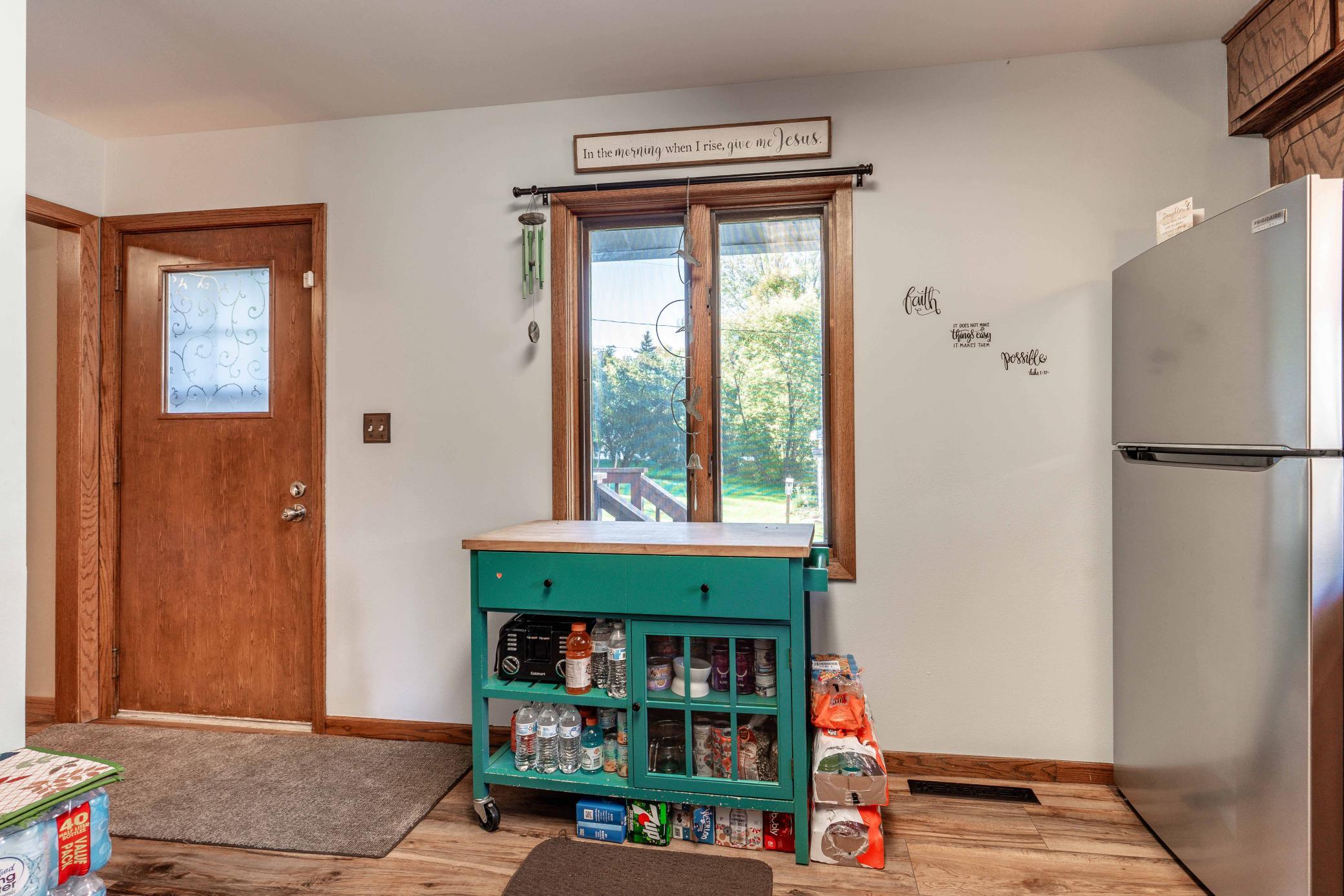1956 single family home for sale at 412 E Everett Avenue in Fergus Falls, MN — 4 bed, 2 bath (photo 12 of 42)