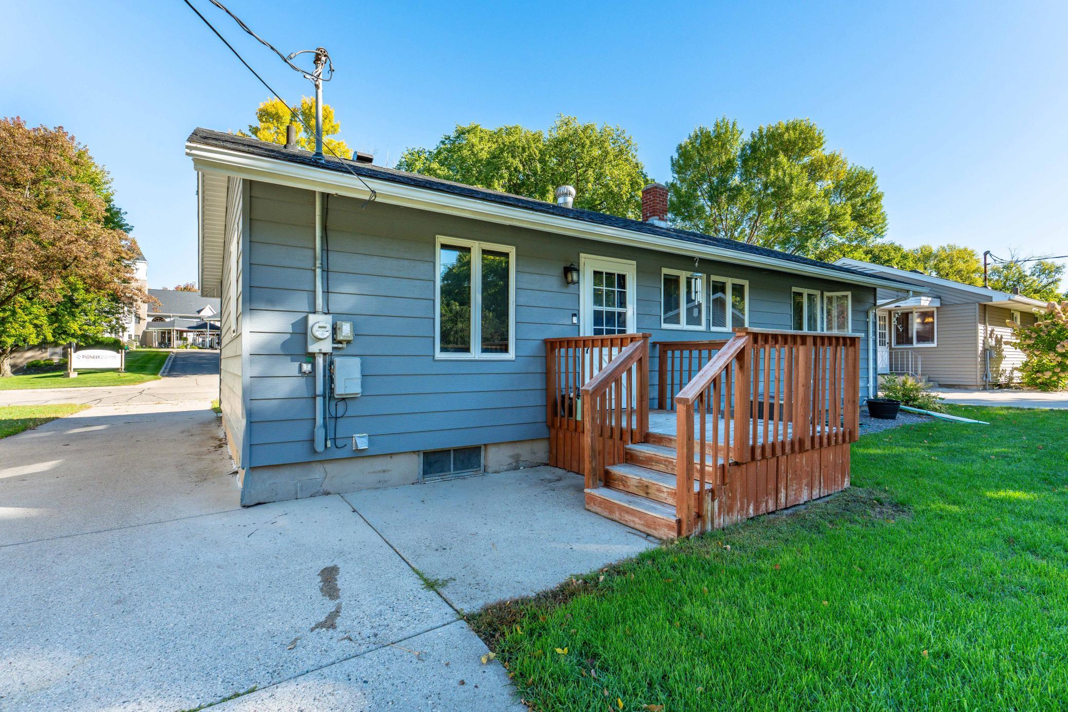 1956 single family home for sale at 412 E Everett Avenue in Fergus Falls, MN — 4 bed, 2 bath (photo 28 of 42)