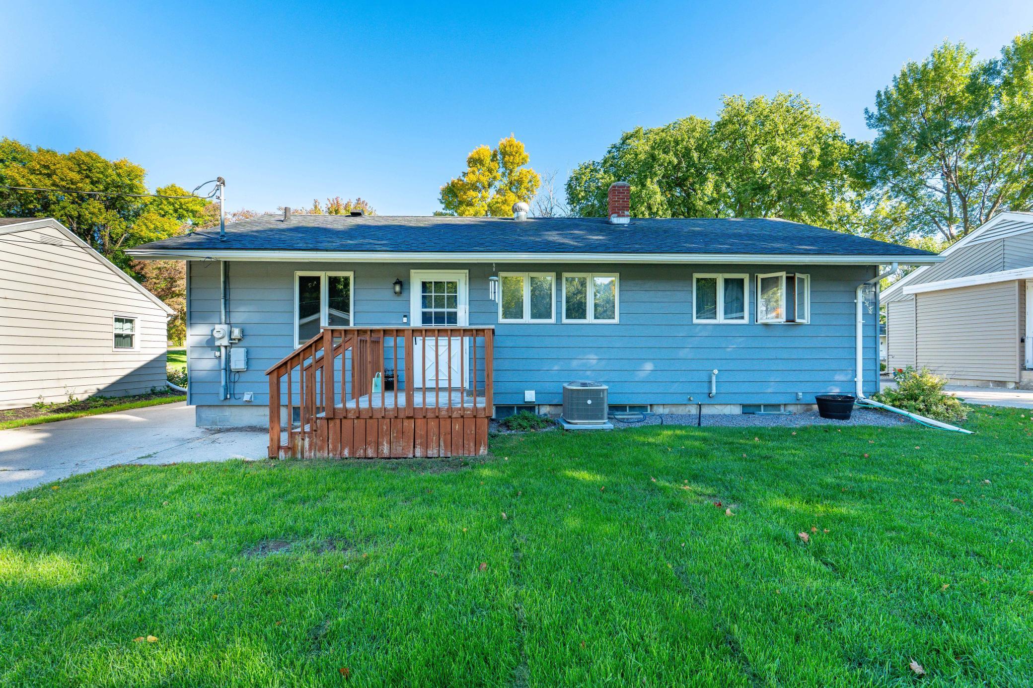1956 single family home for sale at 412 E Everett Avenue in Fergus Falls, MN — 4 bed, 2 bath (photo 30 of 42)