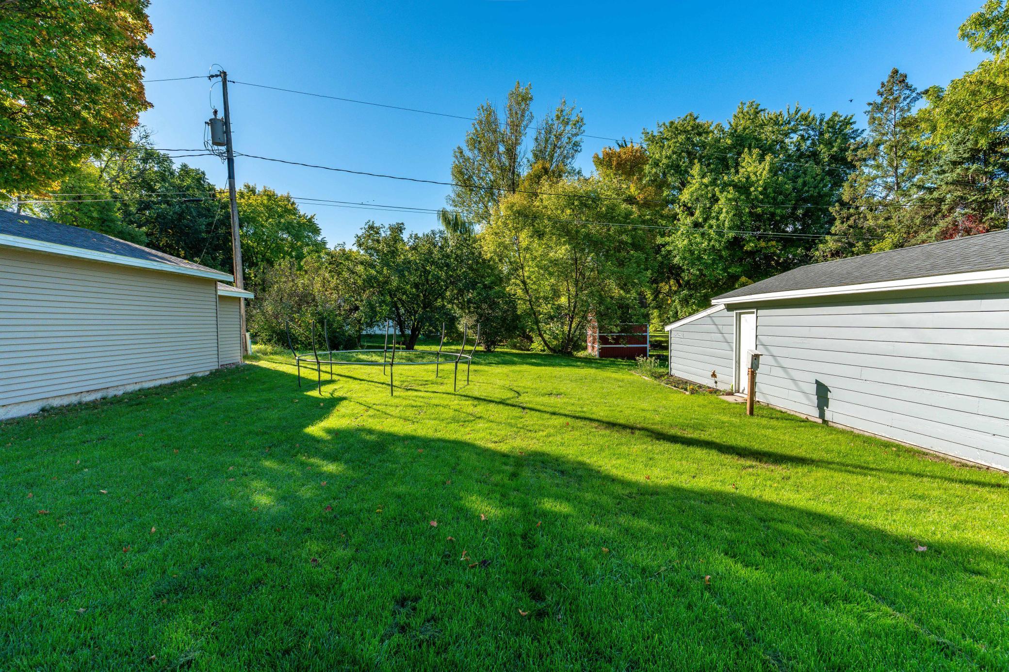 1956 single family home for sale at 412 E Everett Avenue in Fergus Falls, MN — 4 bed, 2 bath (photo 32 of 42)