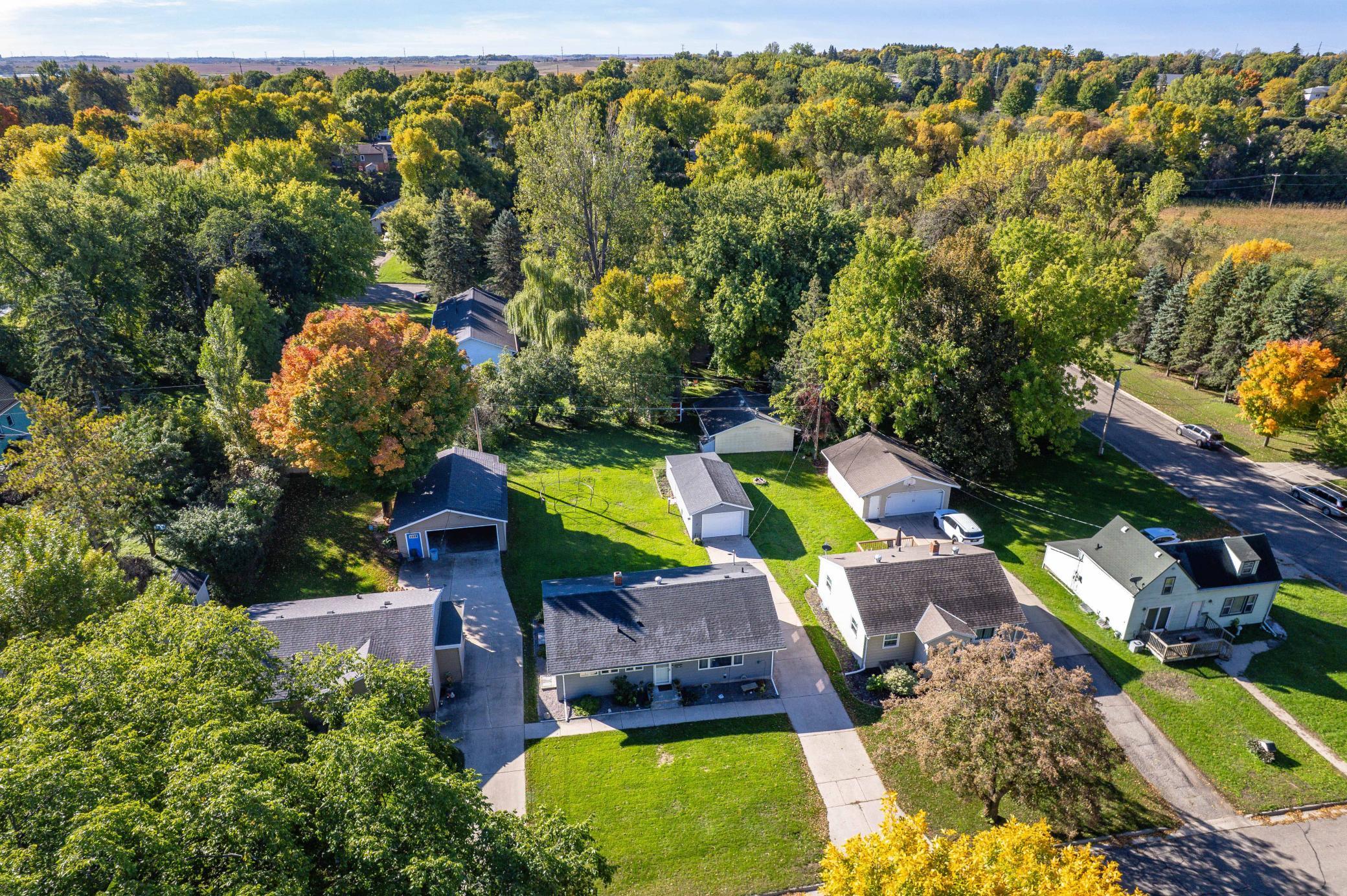 1956 single family home for sale at 412 E Everett Avenue in Fergus Falls, MN — 4 bed, 2 bath (photo 41 of 42)
