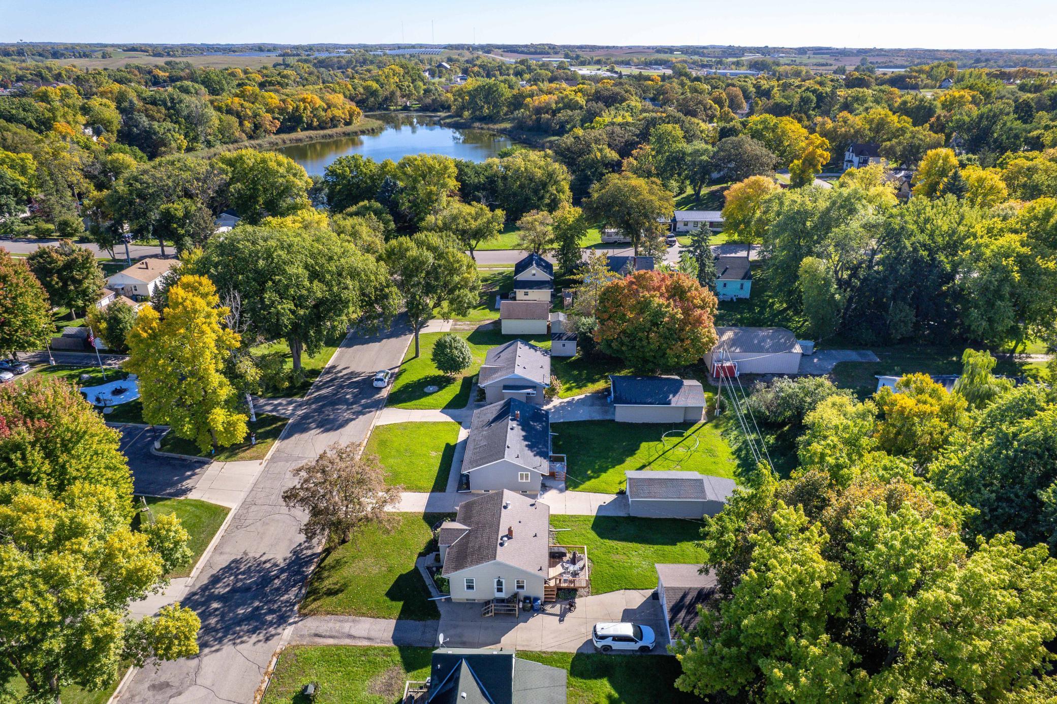 1956 single family home for sale at 412 E Everett Avenue in Fergus Falls, MN — 4 bed, 2 bath (photo 42 of 42)