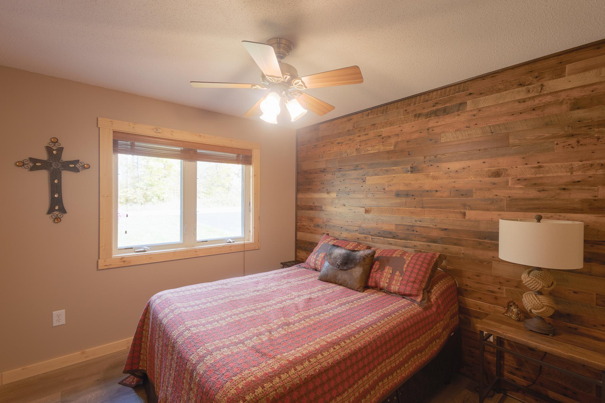 2004 single family home for sale at 13973 Hummingbird Drive in Park Rapids, MN — 3 bed, 3 bath (photo 23 of 53)