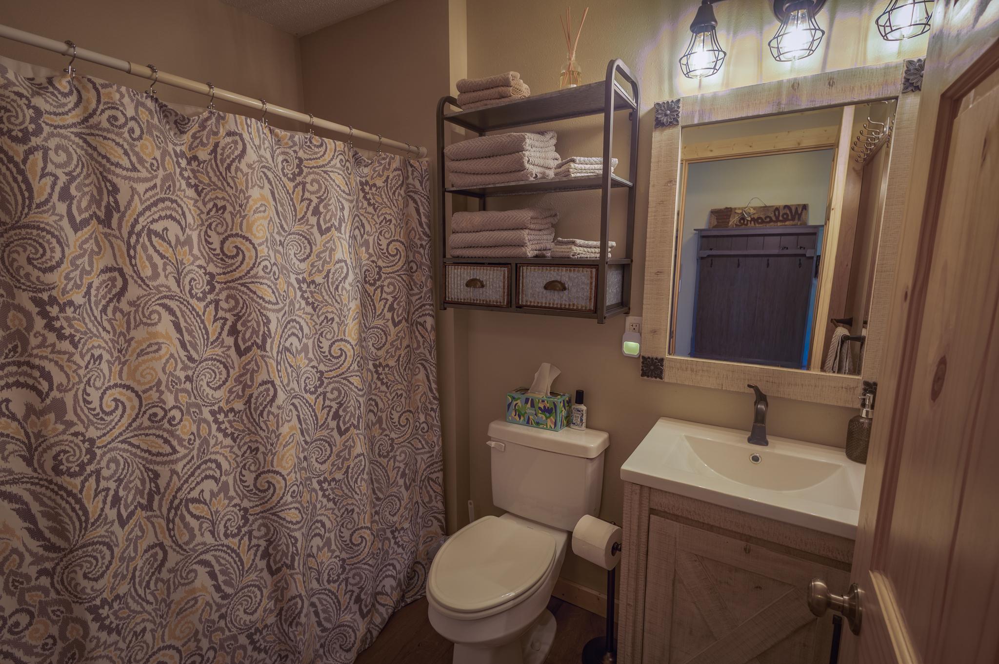 2004 single family home for sale at 13973 Hummingbird Drive in Park Rapids, MN — 3 bed, 3 bath (photo 26 of 53)