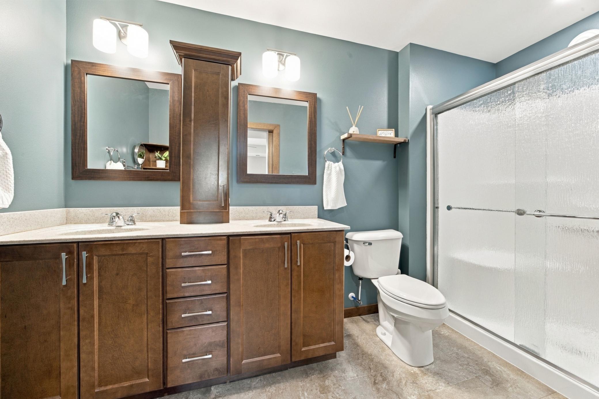 2019 single family home for sale at 413 38th Avenue E in West Fargo, ND — 3 bed, 2 bath (photo 17 of 33)