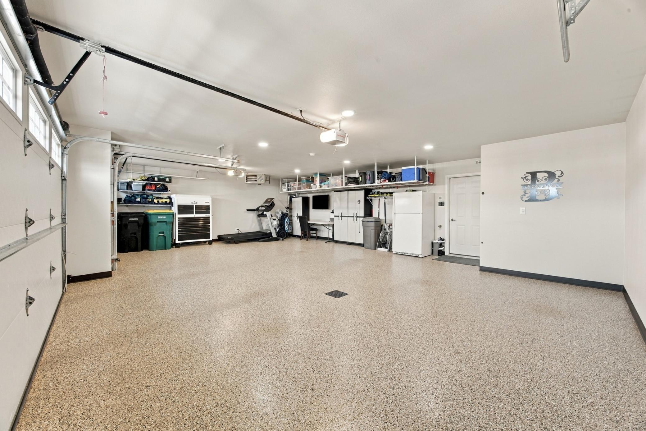 2019 single family home for sale at 413 38th Avenue E in West Fargo, ND — 3 bed, 2 bath (photo 26 of 33)