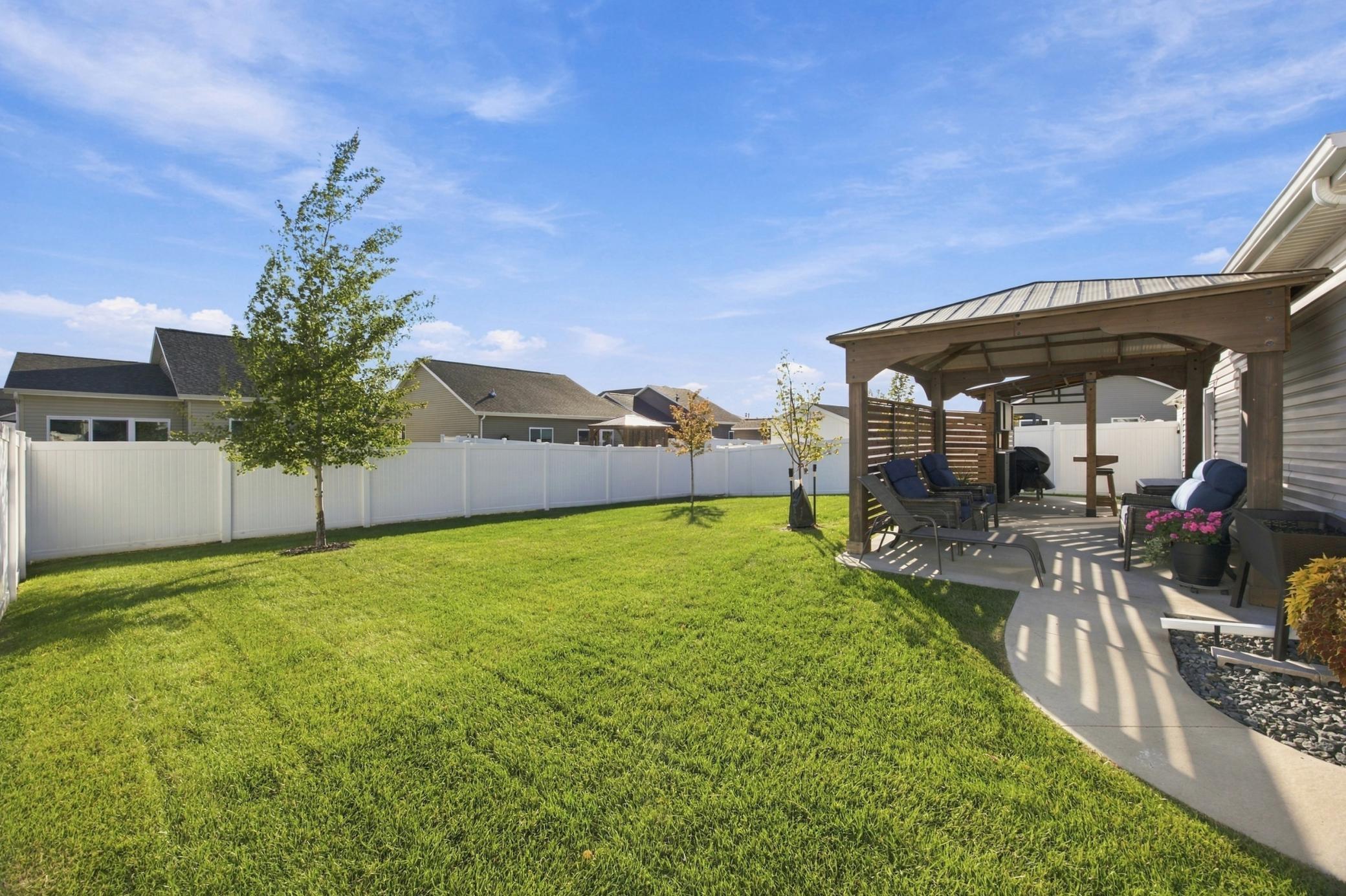 2019 single family home for sale at 413 38th Avenue E in West Fargo, ND — 3 bed, 2 bath (photo 30 of 33)