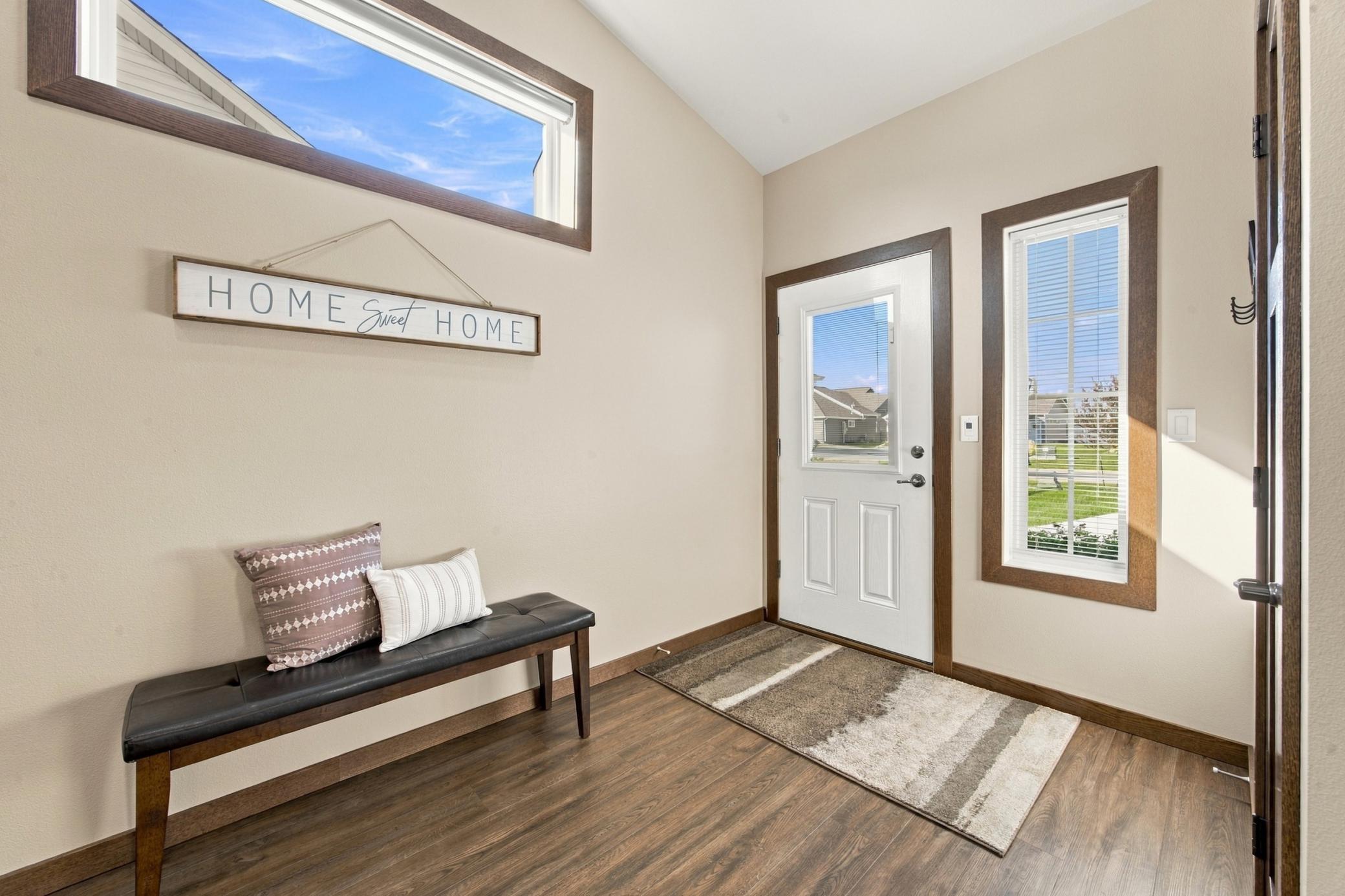 2019 single family home for sale at 413 38th Avenue E in West Fargo, ND — 3 bed, 2 bath (photo 6 of 33)