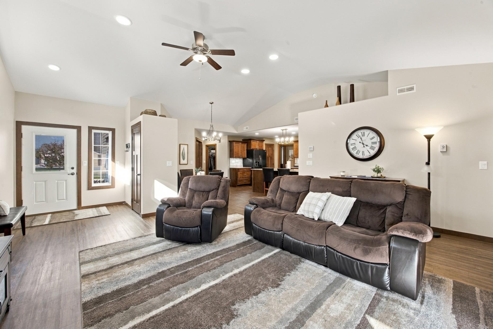 2019 single family home for sale at 413 38th Avenue E in West Fargo, ND — 3 bed, 2 bath (photo 8 of 33)
