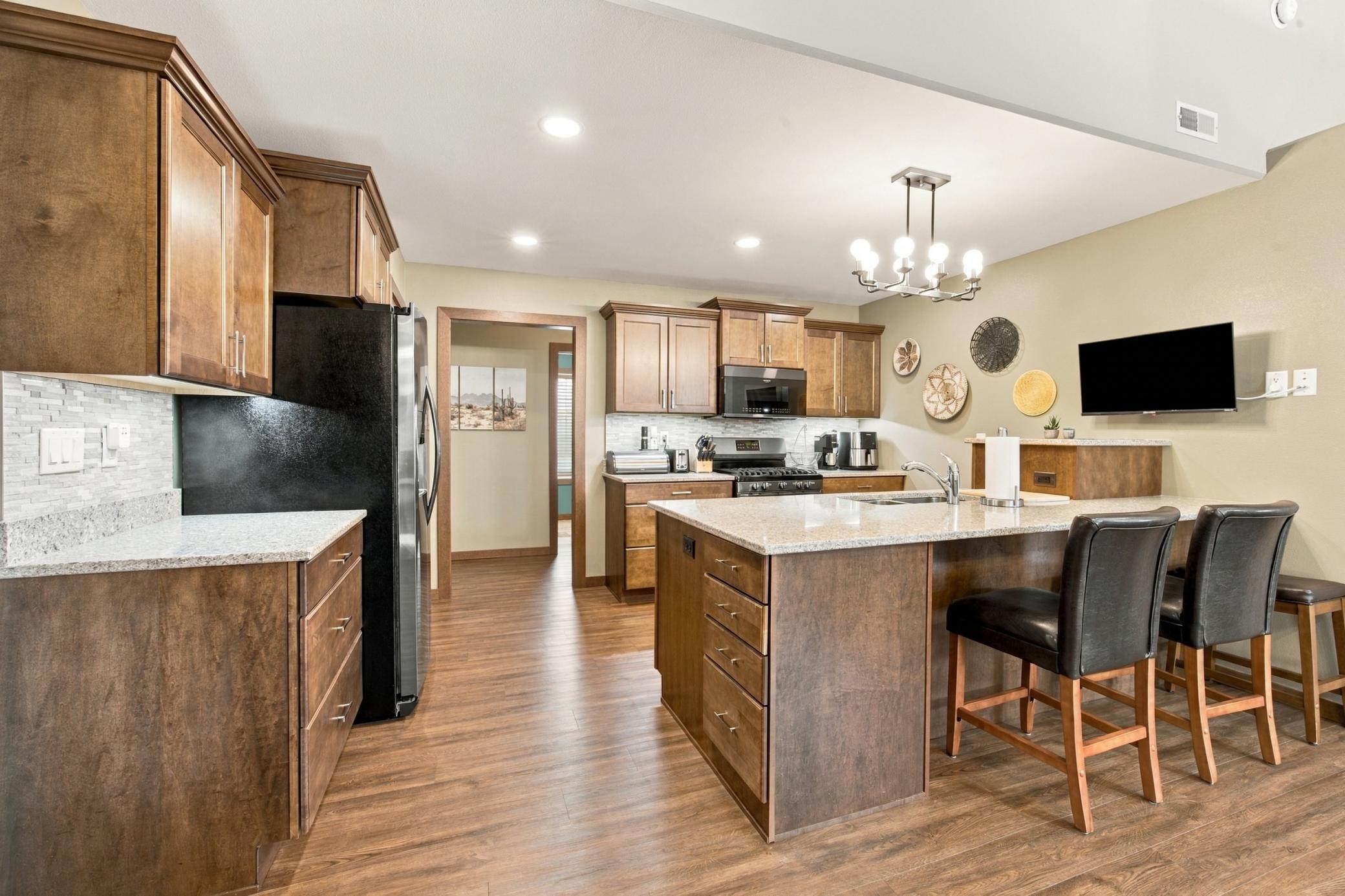 2019 single family home for sale at 413 38th Avenue E in West Fargo, ND — 3 bed, 2 bath (photo 10 of 33)