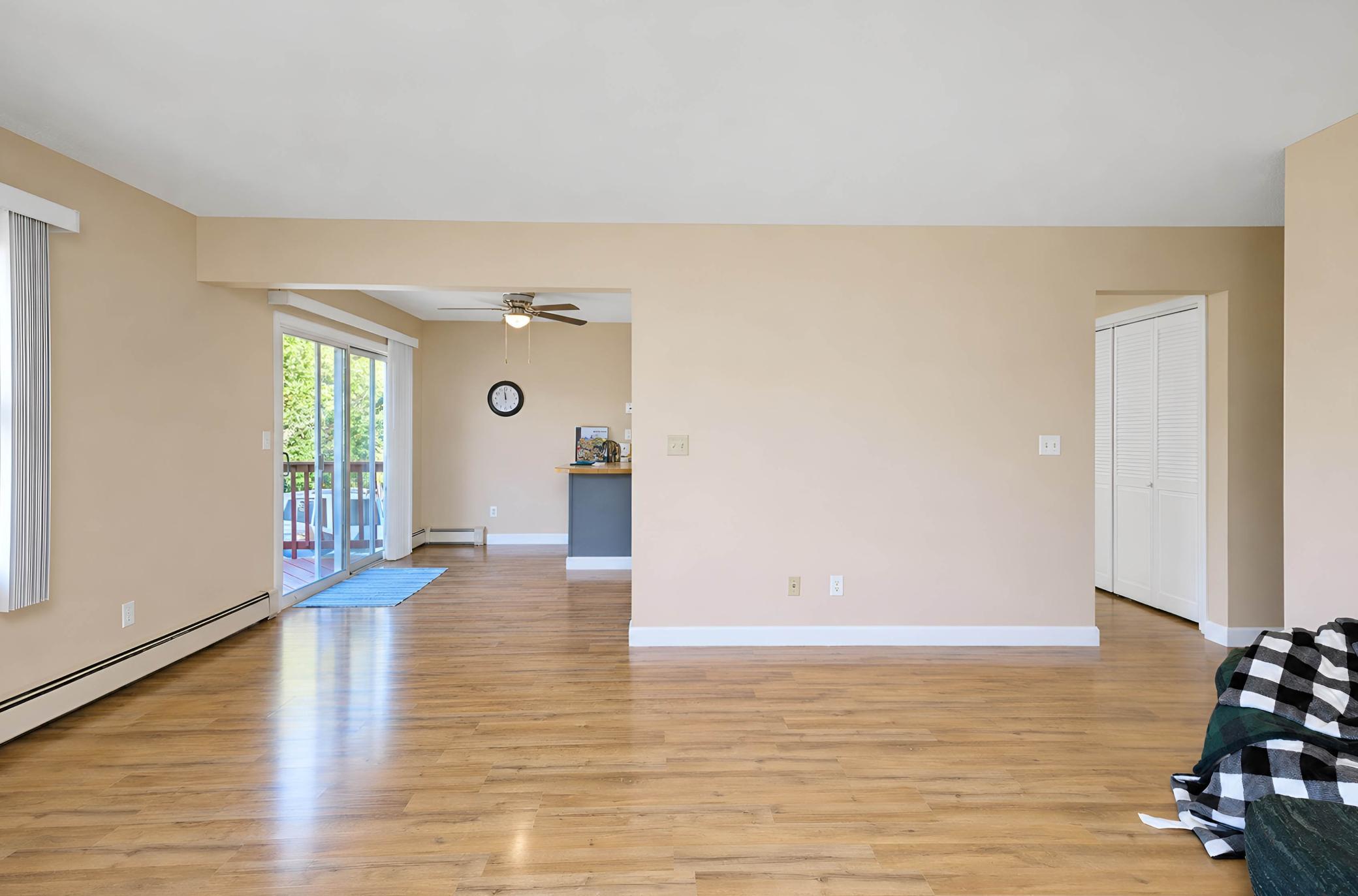 1972 duplex for sale at 1309 16 1/2 Street S in Fargo, ND — 5 bed, 2 bath (photo 14 of 24)
