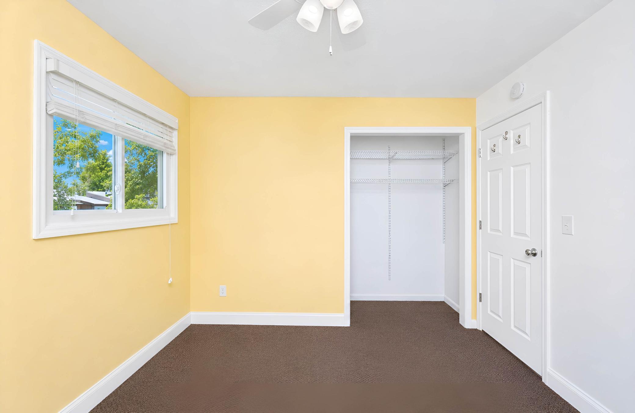 1972 duplex for sale at 1309 16 1/2 Street S in Fargo, ND — 5 bed, 2 bath (photo 20 of 24)