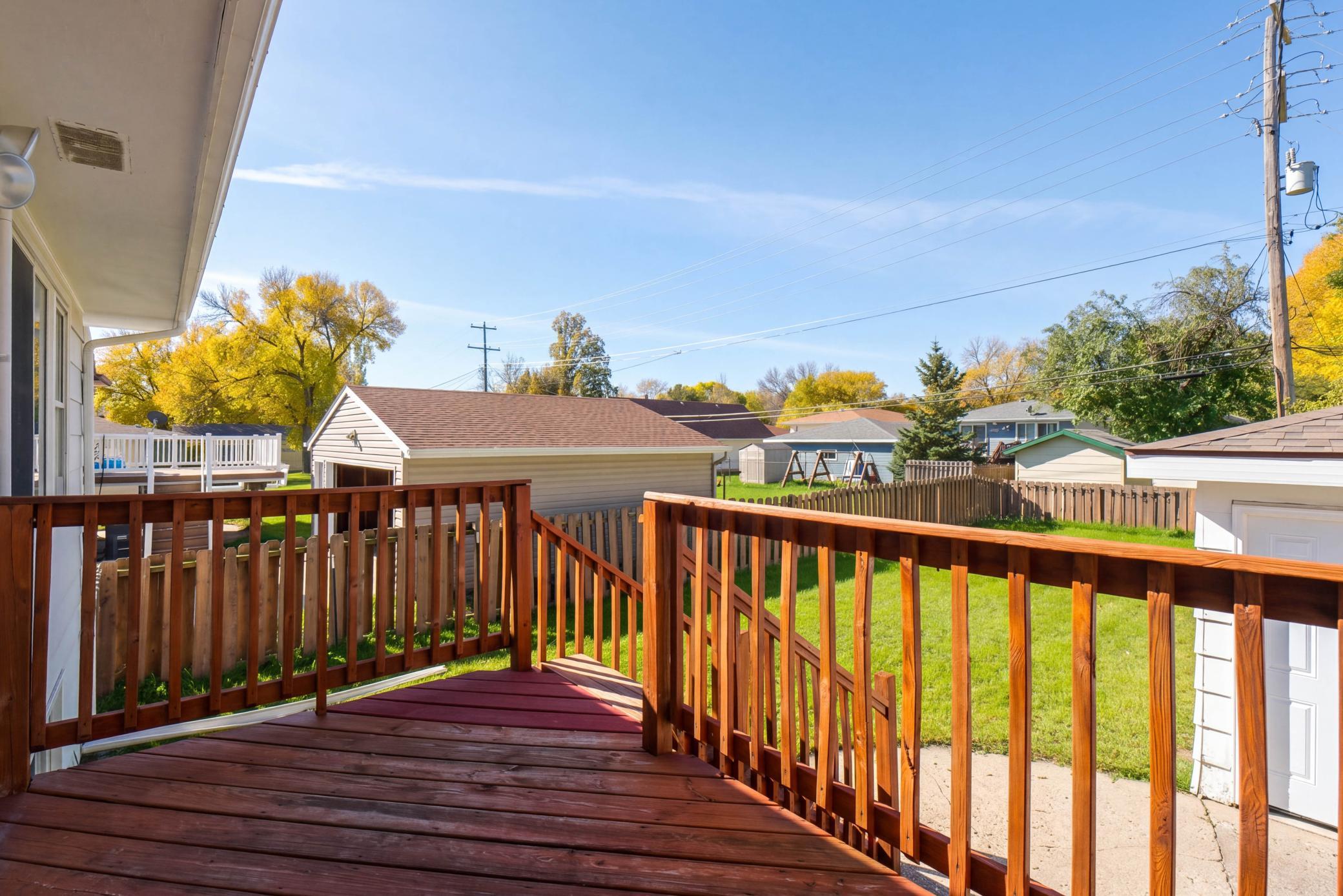 1972 duplex for sale at 1309 16 1/2 Street S in Fargo, ND — 5 bed, 2 bath (photo 8 of 24)