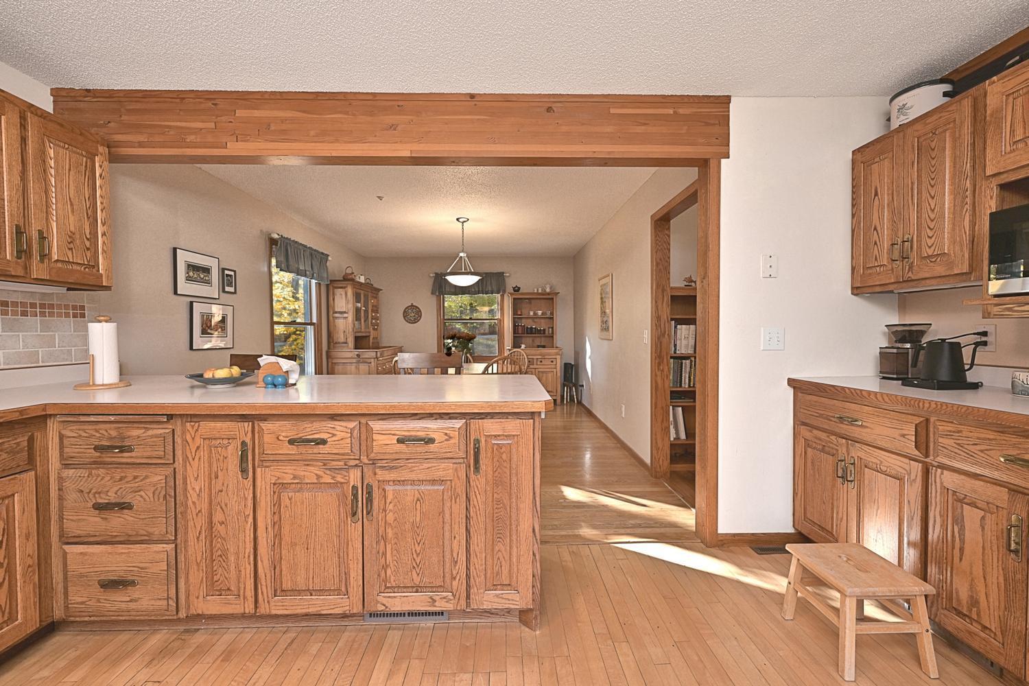 1981 single family home for sale at 2002 NW 9th Avenue in Grand Rapids, MN — 4 bed, 3 bath (photo 11 of 43)