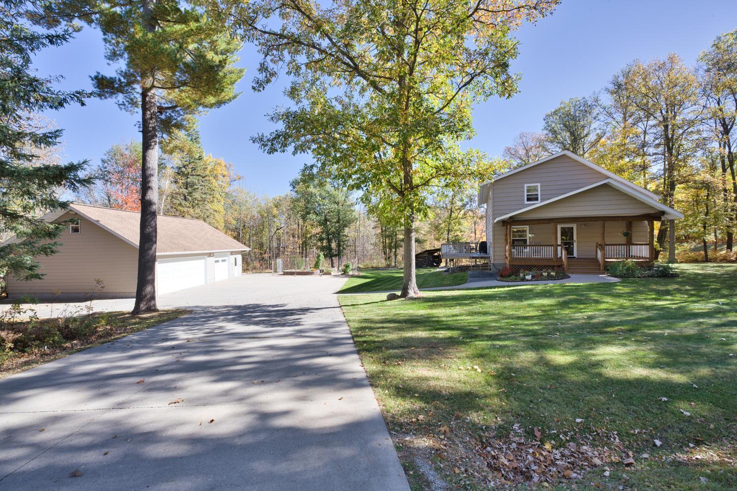 1981 single family home for sale at 2002 NW 9th Avenue in Grand Rapids, MN — 4 bed, 3 bath (photo 38 of 43)