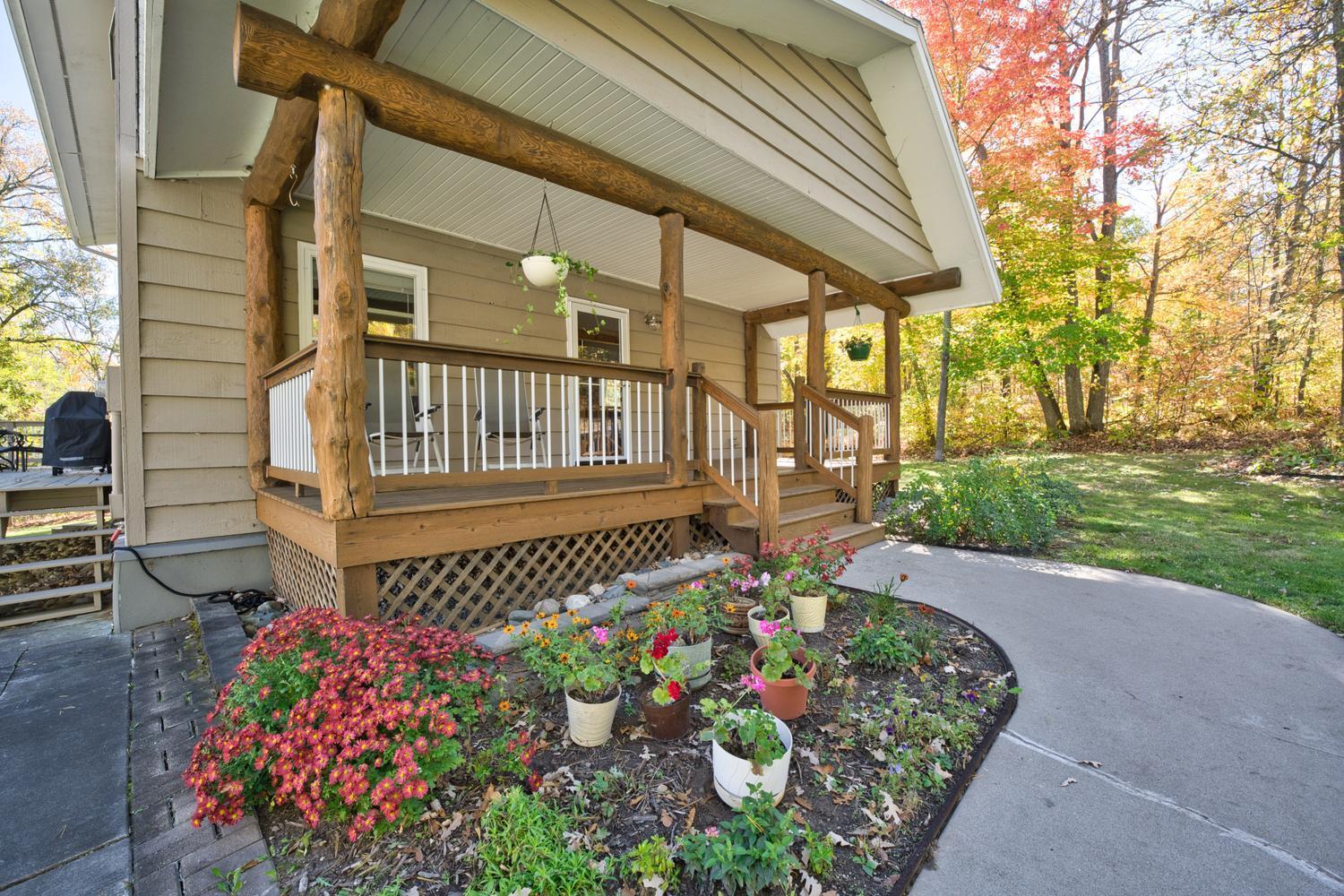 1981 single family home for sale at 2002 NW 9th Avenue in Grand Rapids, MN — 4 bed, 3 bath (photo 5 of 43)