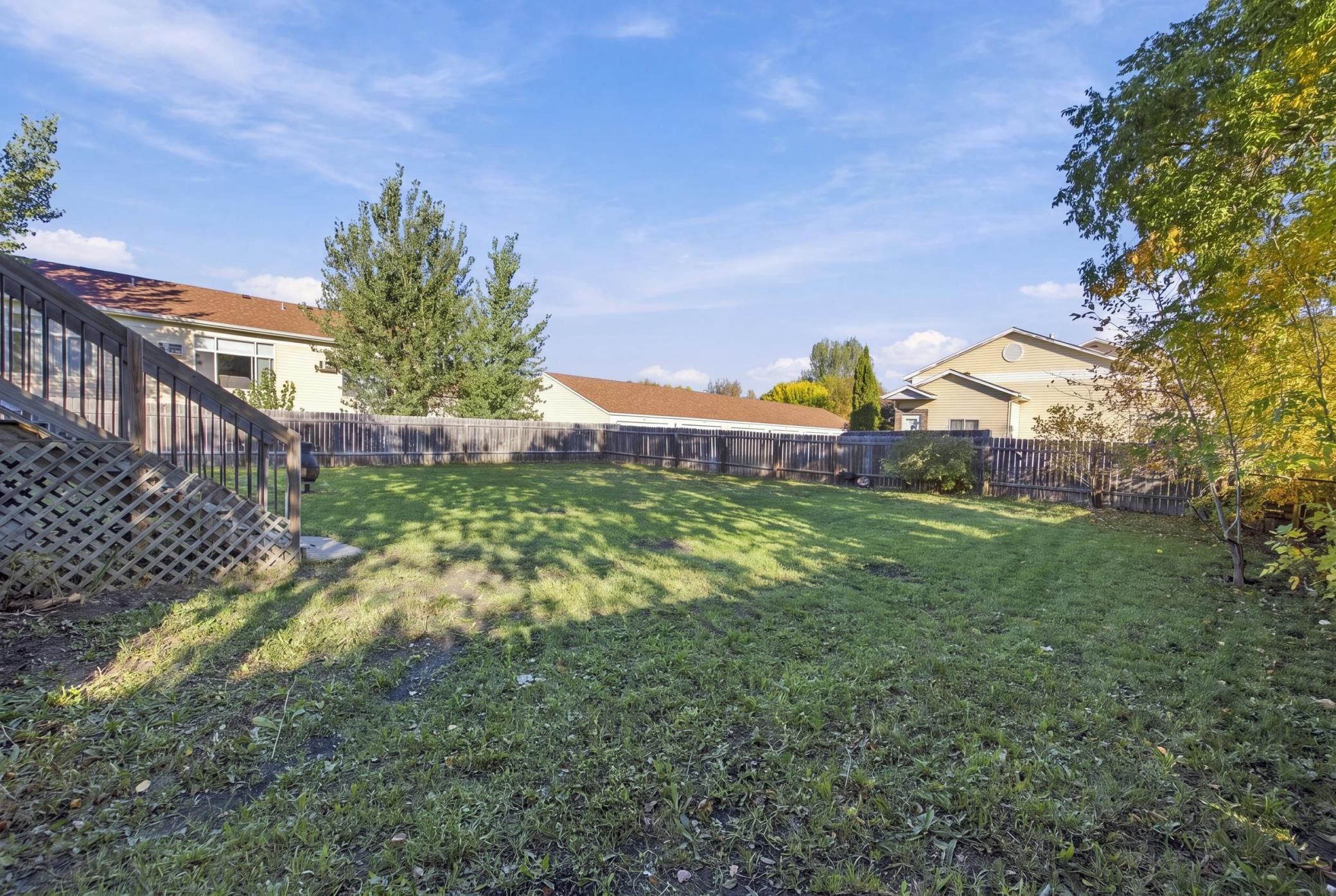 1986 duplex for sale at 2203 30 1/2 Avenue S in Fargo, ND — 6 bed, 2 bath (photo 14 of 16)