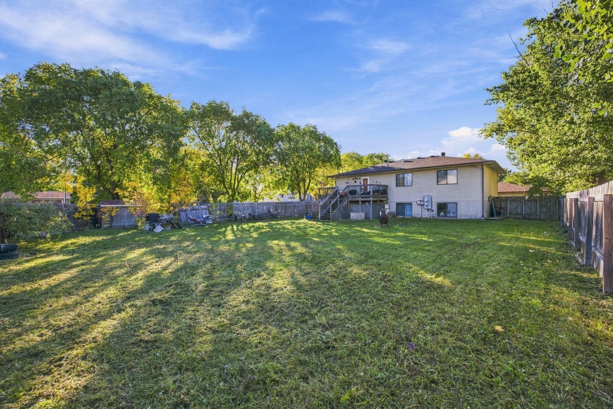 1986 duplex for sale at 2203 30 1/2 Avenue S in Fargo, ND — 6 bed, 2 bath (photo 16 of 16)