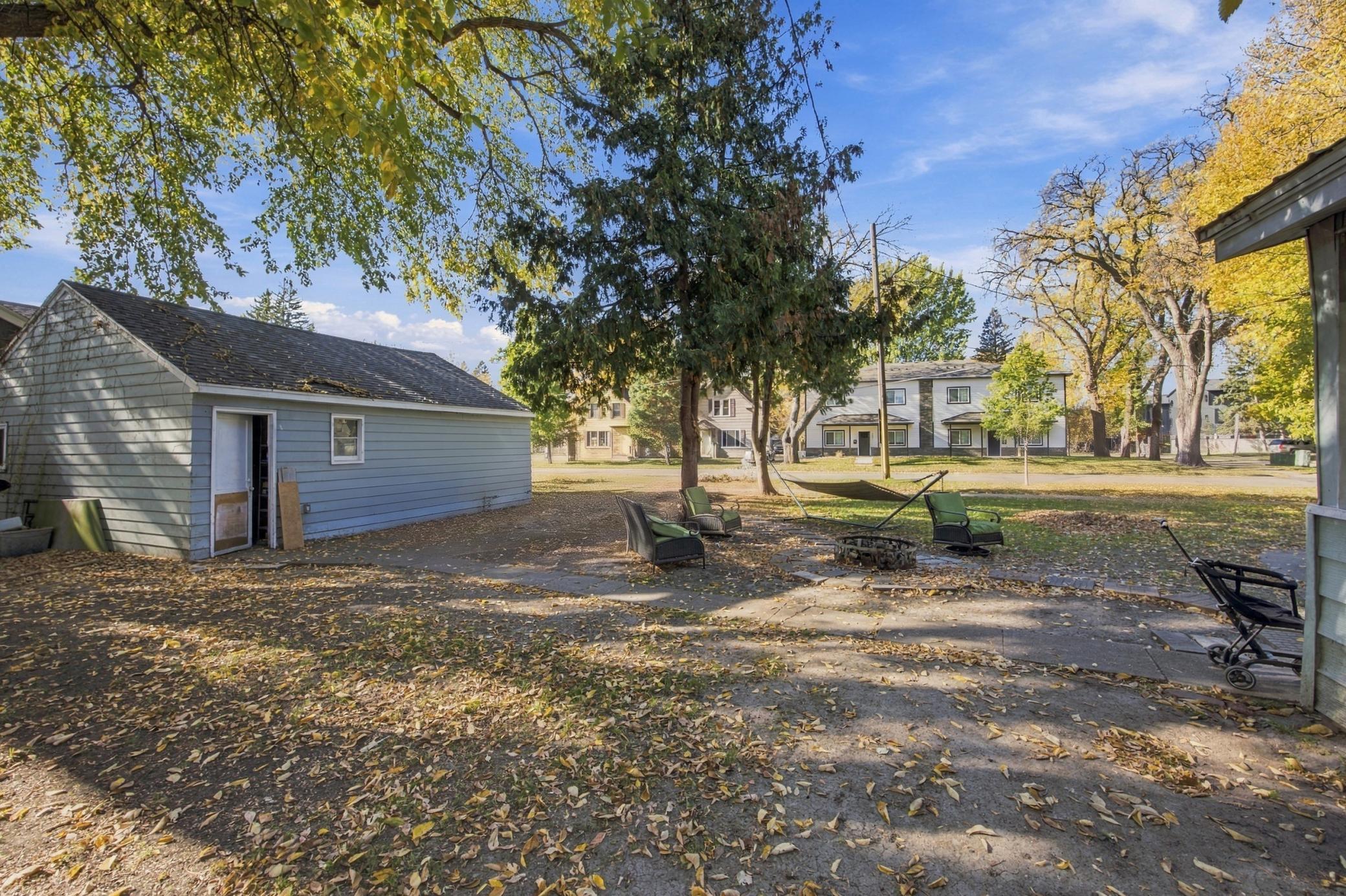 1897 single family home for sale at 903 7th Avenue S in Moorhead, MN — 5 bed, 2 bath (photo 19 of 28)