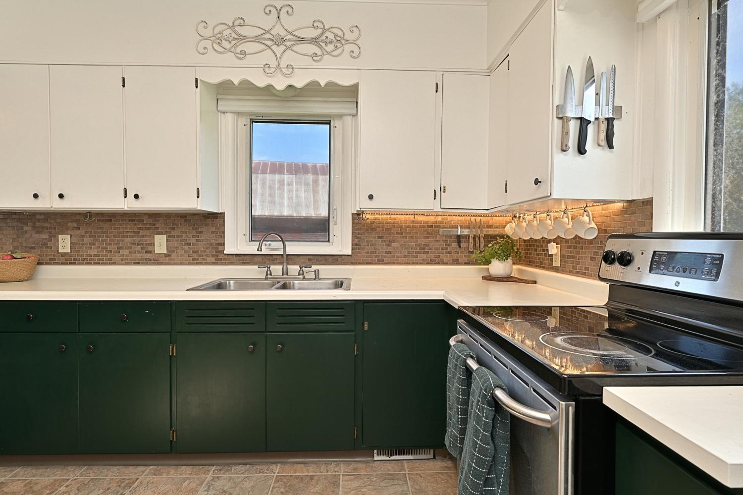 1934 single family home for sale at 27366 County Road 69 in Bovey, MN — 3 bed, 1 bath (photo 12 of 56)