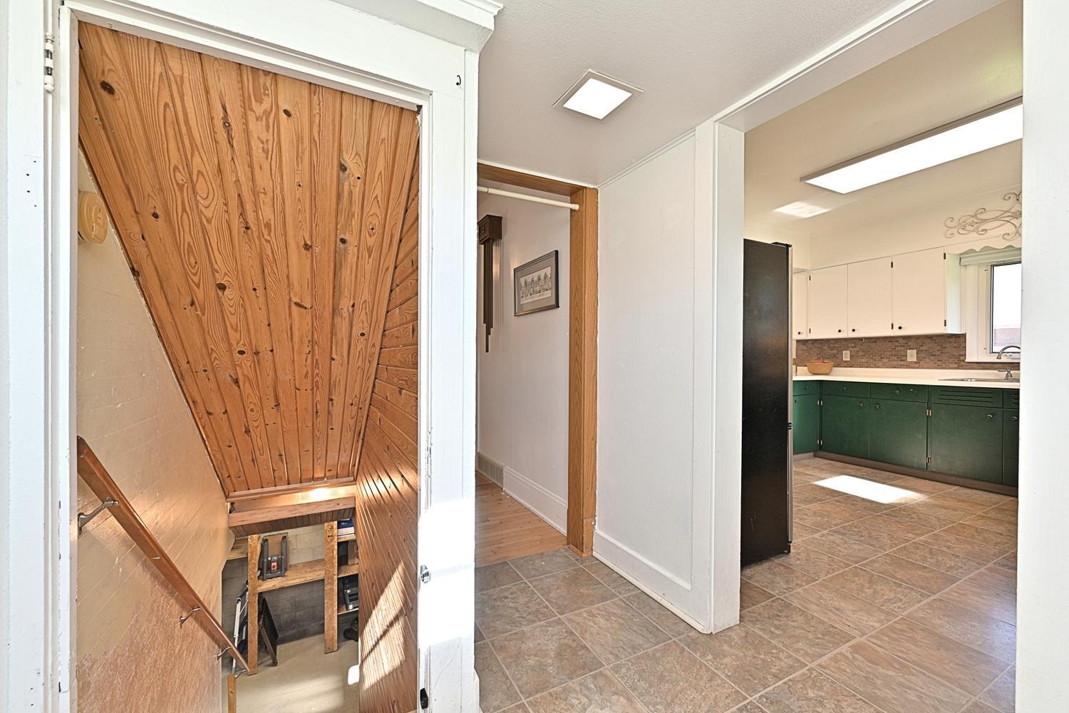 1934 single family home for sale at 27366 County Road 69 in Bovey, MN — 3 bed, 1 bath (photo 22 of 56)