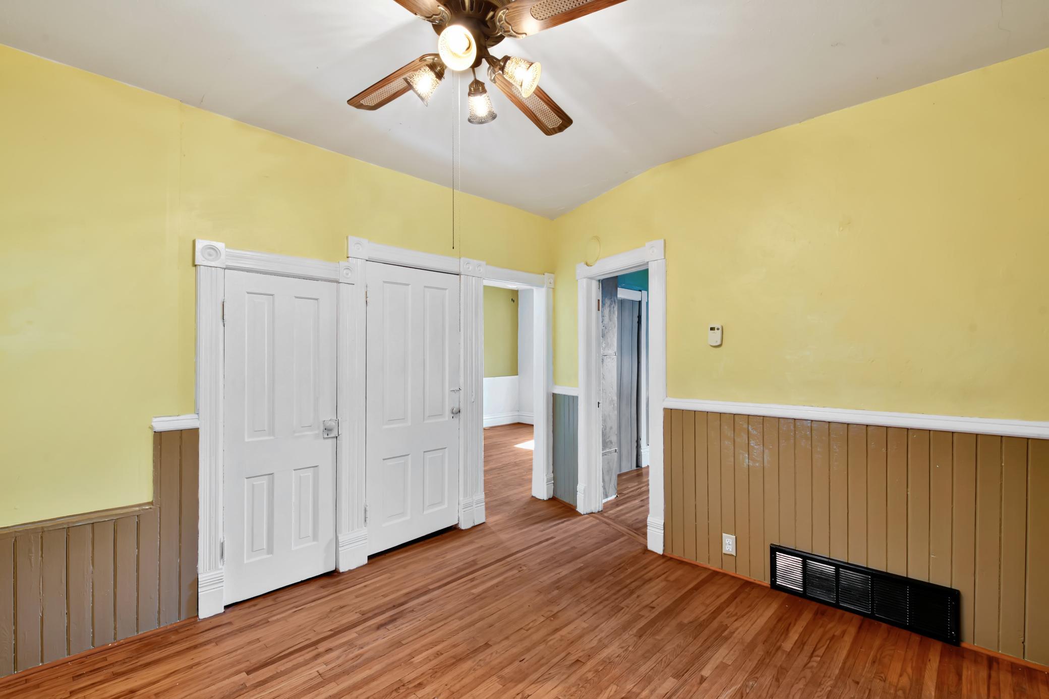 1880 single family home for sale at 523 FRONT Street N in Barnesville, MN — 4 bed, 2 bath (photo 14 of 55)