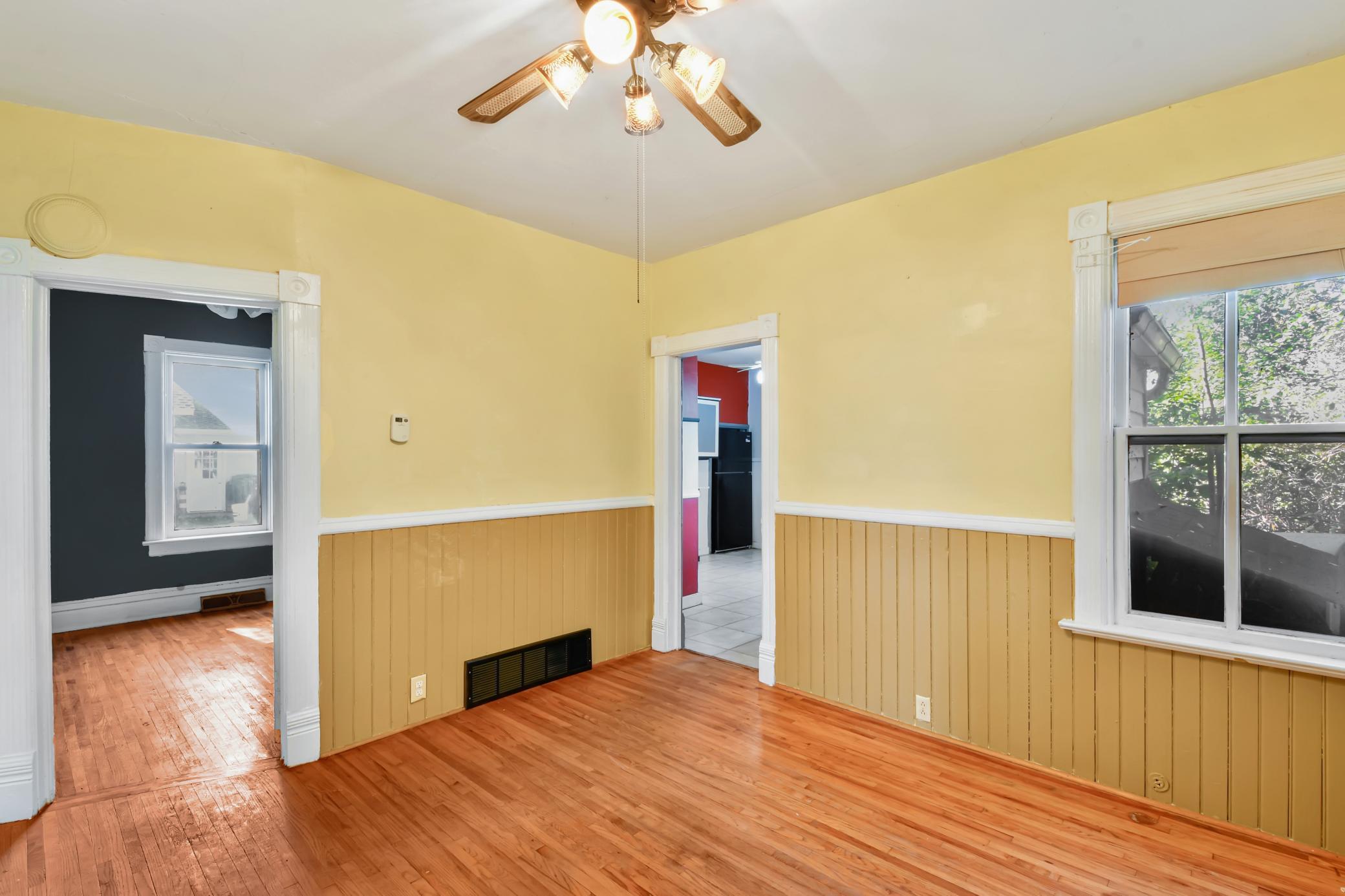 1880 single family home for sale at 523 FRONT Street N in Barnesville, MN — 4 bed, 2 bath (photo 17 of 55)