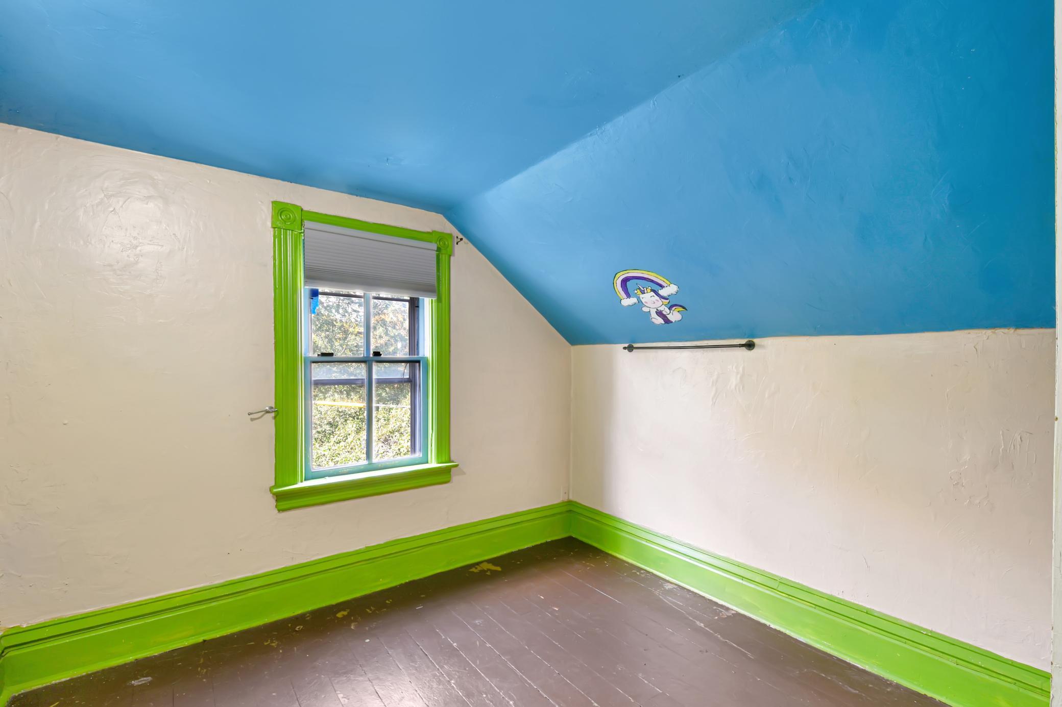 1880 single family home for sale at 523 FRONT Street N in Barnesville, MN — 4 bed, 2 bath (photo 30 of 55)
