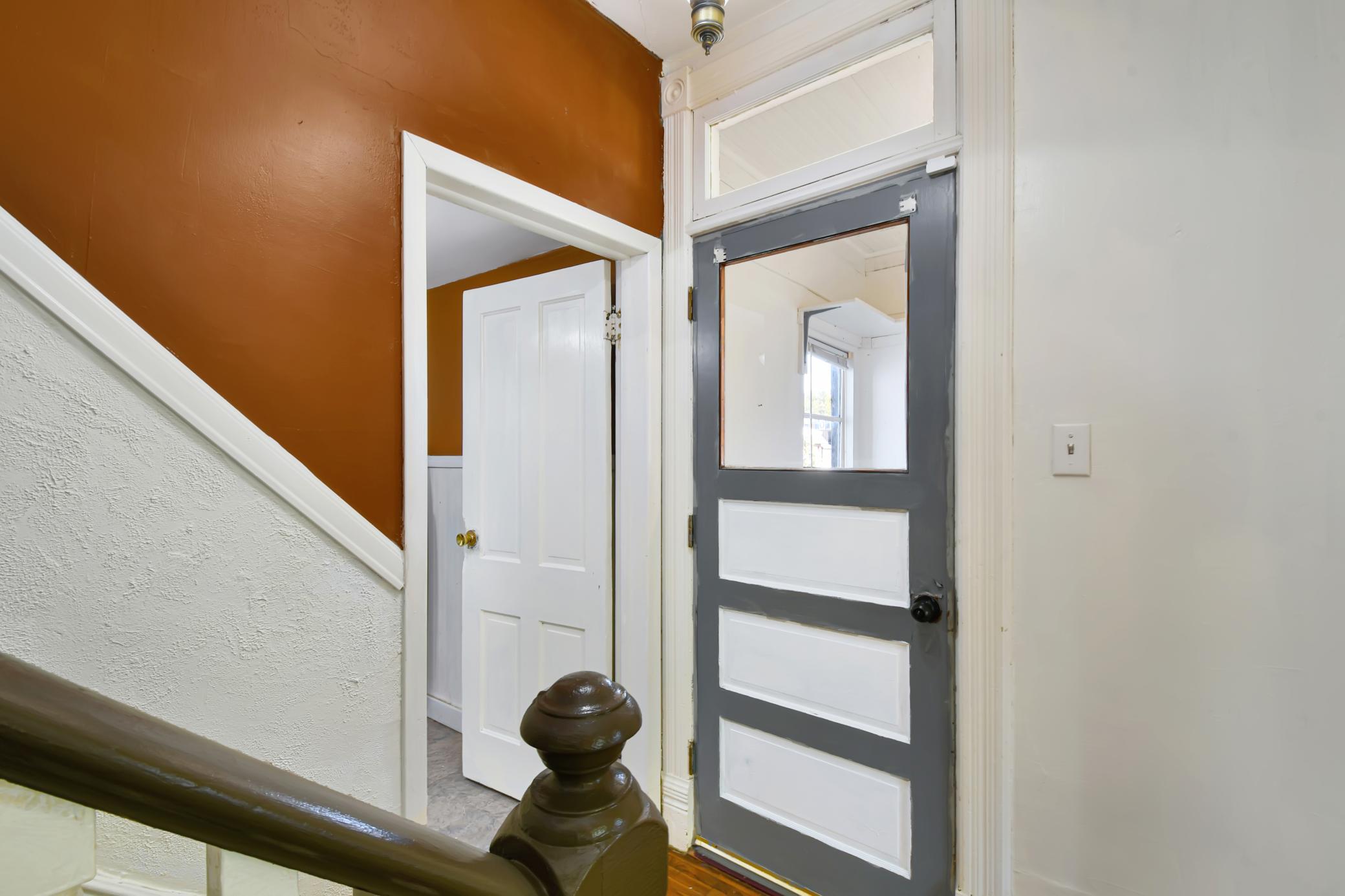 1880 single family home for sale at 523 FRONT Street N in Barnesville, MN — 4 bed, 2 bath (photo 4 of 55)