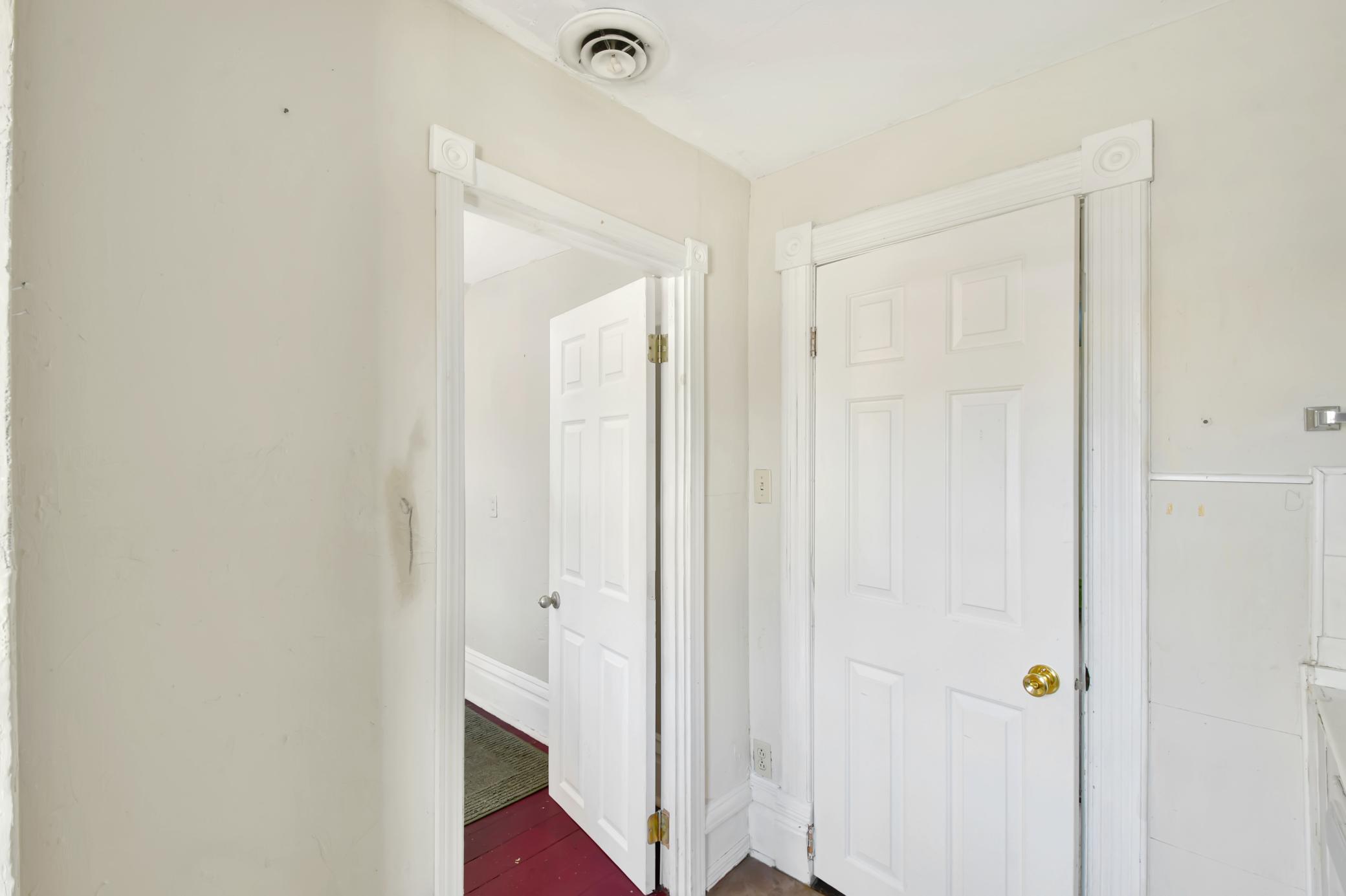 1880 single family home for sale at 523 FRONT Street N in Barnesville, MN — 4 bed, 2 bath (photo 40 of 55)