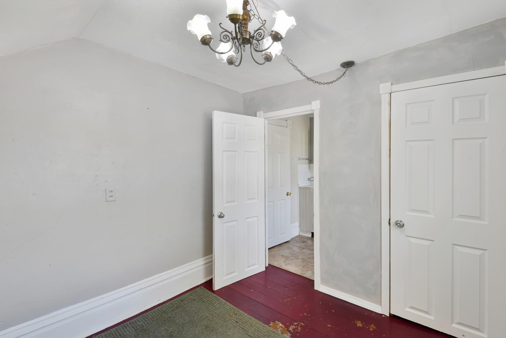 1880 single family home for sale at 523 FRONT Street N in Barnesville, MN — 4 bed, 2 bath (photo 42 of 55)