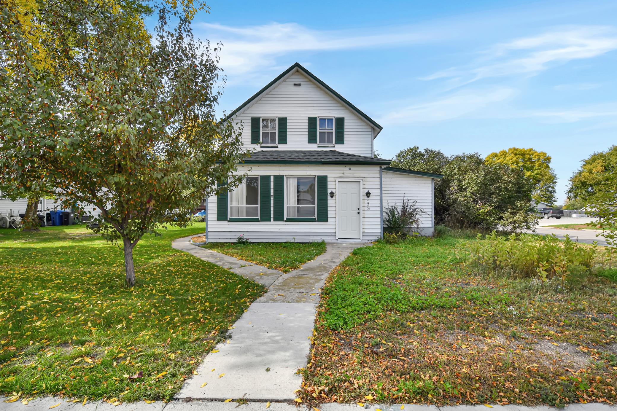 1880 single family home for sale at 523 FRONT Street N in Barnesville, MN — 4 bed, 2 bath (photo 47 of 55)