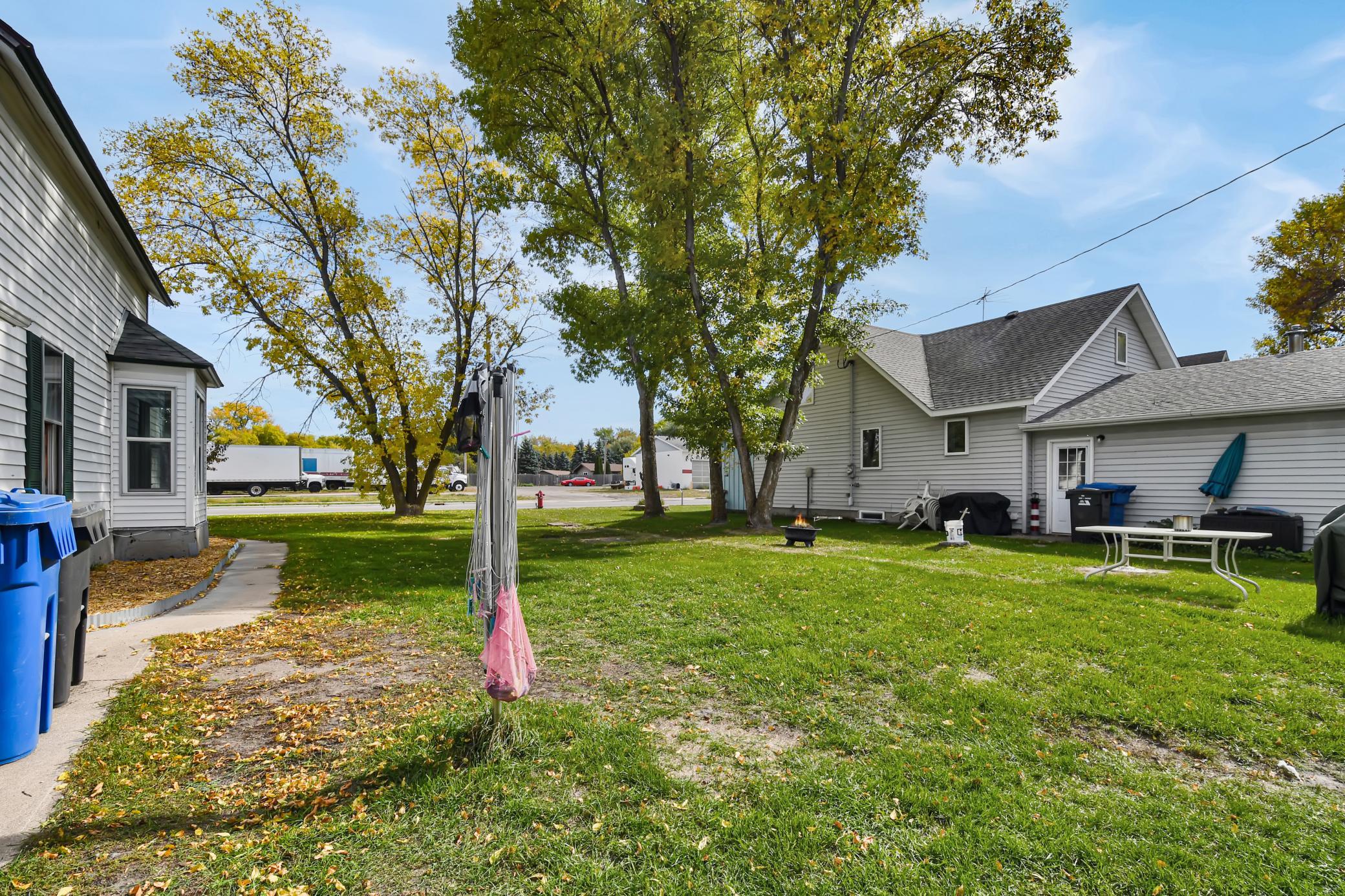 1880 single family home for sale at 523 FRONT Street N in Barnesville, MN — 4 bed, 2 bath (photo 50 of 55)