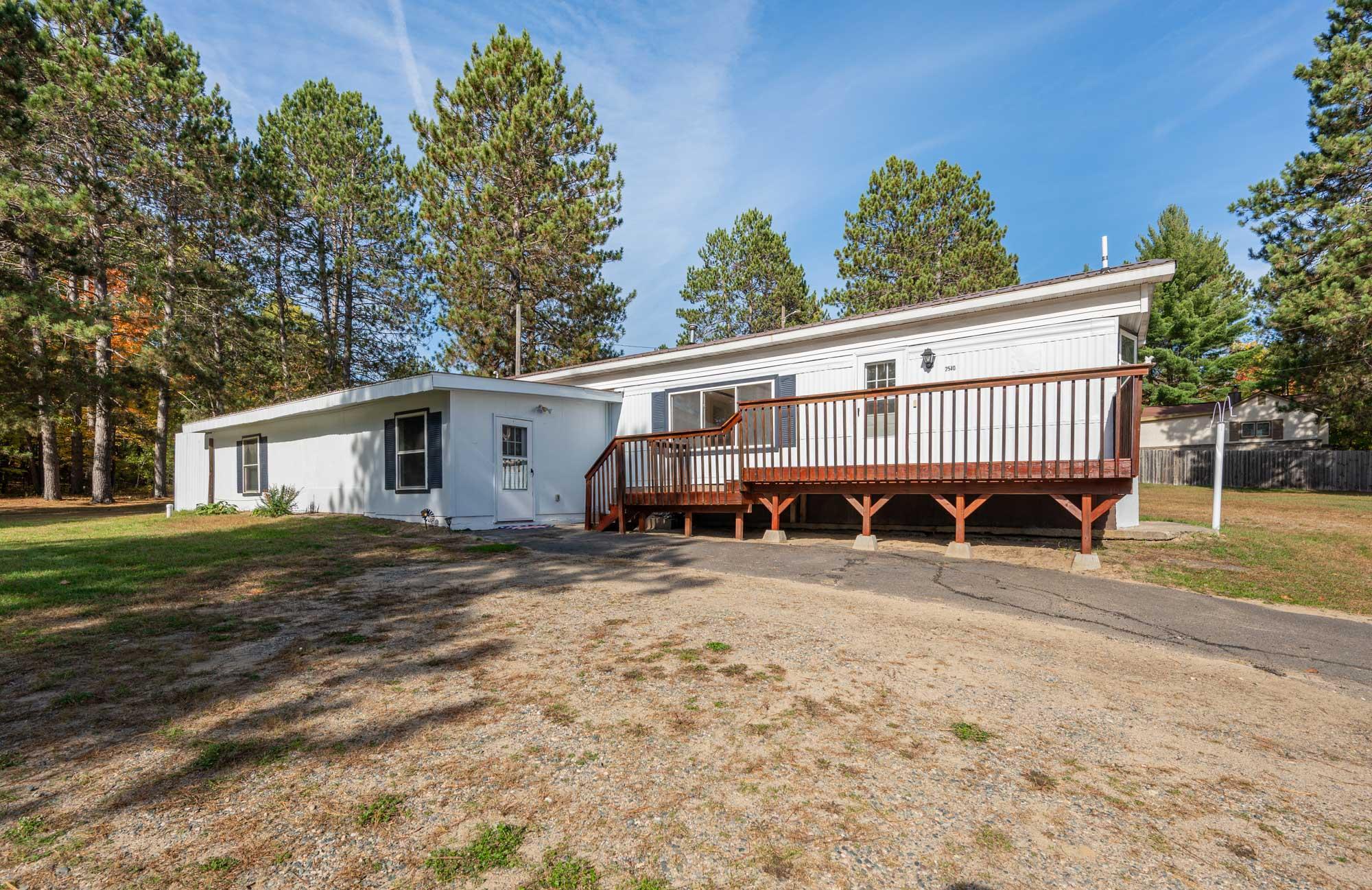 1975 single family home for sale at 2540 Diane Lane in Grand Rapids, MN — 2 bed, 1 bath (photo 2 of 31)