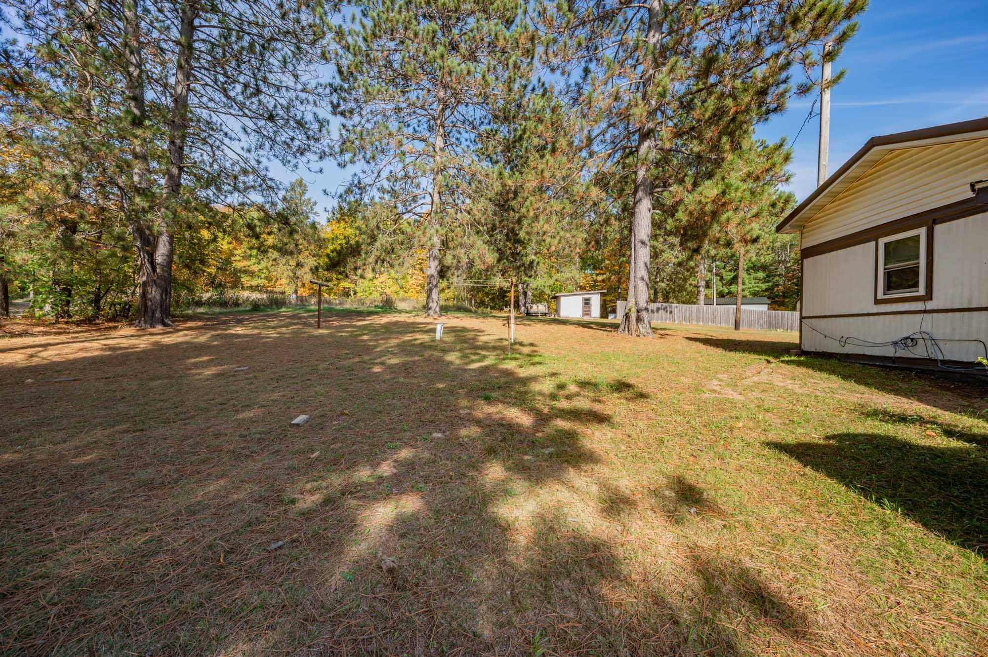 1975 single family home for sale at 2540 Diane Lane in Grand Rapids, MN — 2 bed, 1 bath (photo 22 of 31)