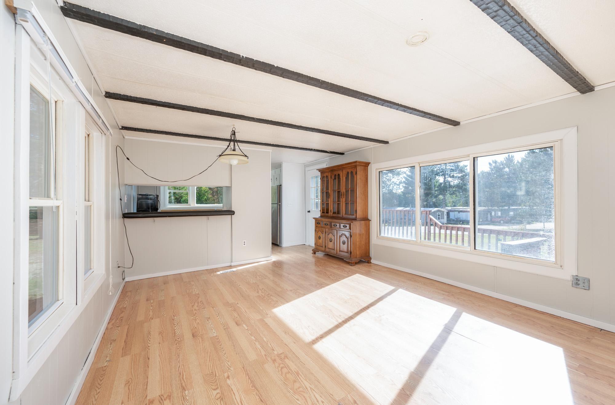 1975 single family home for sale at 2540 Diane Lane in Grand Rapids, MN — 2 bed, 1 bath (photo 4 of 31)