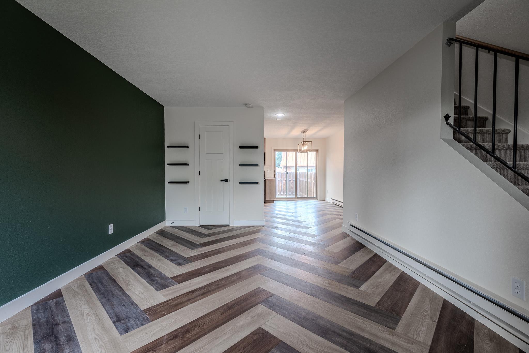 1977 condo for sale at 308 13th Avenue E in West Fargo, ND — 2 bed, 2 bath (photo 5 of 32)