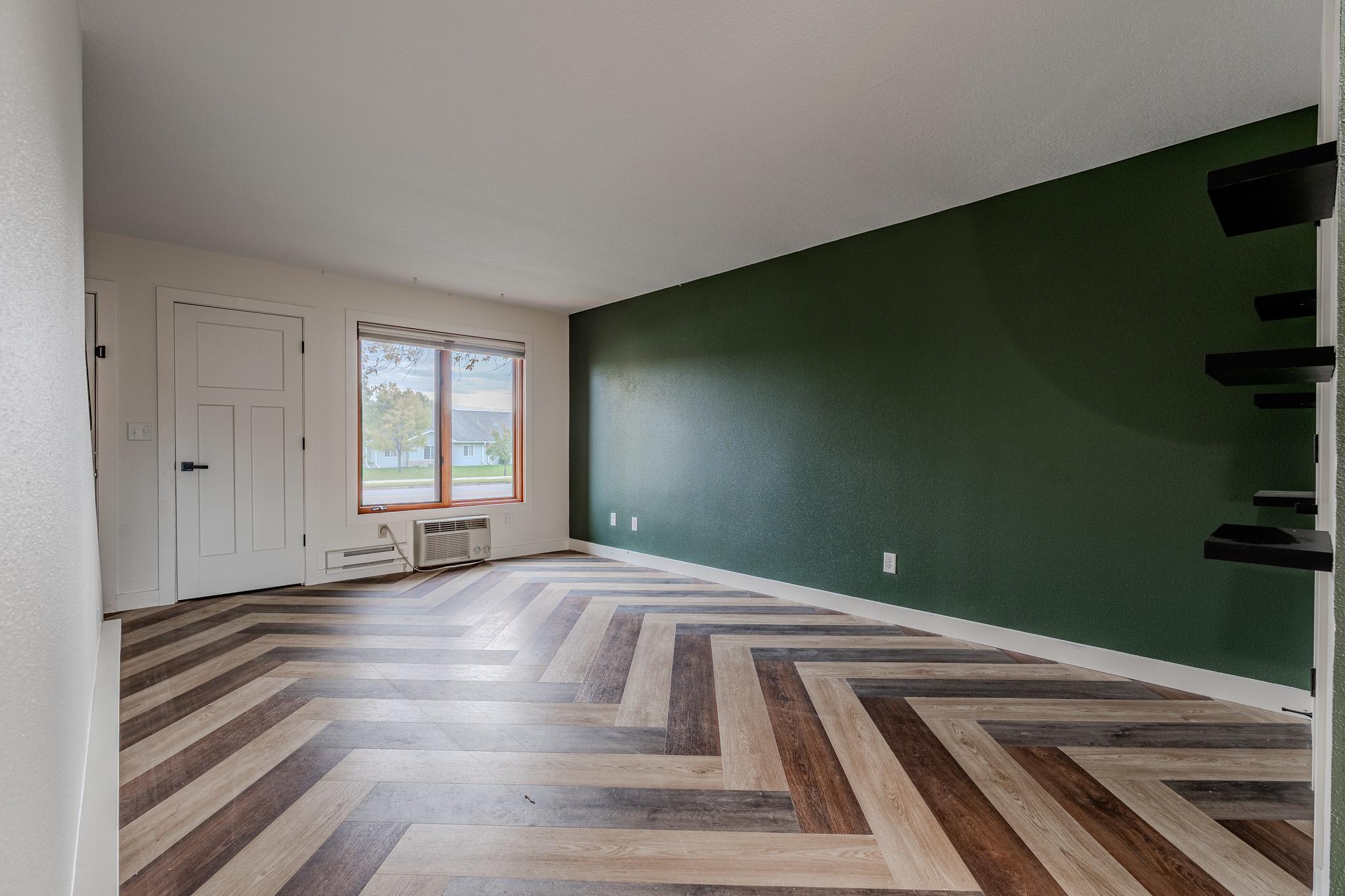 1977 condo for sale at 308 13th Avenue E in West Fargo, ND — 2 bed, 2 bath (photo 6 of 32)