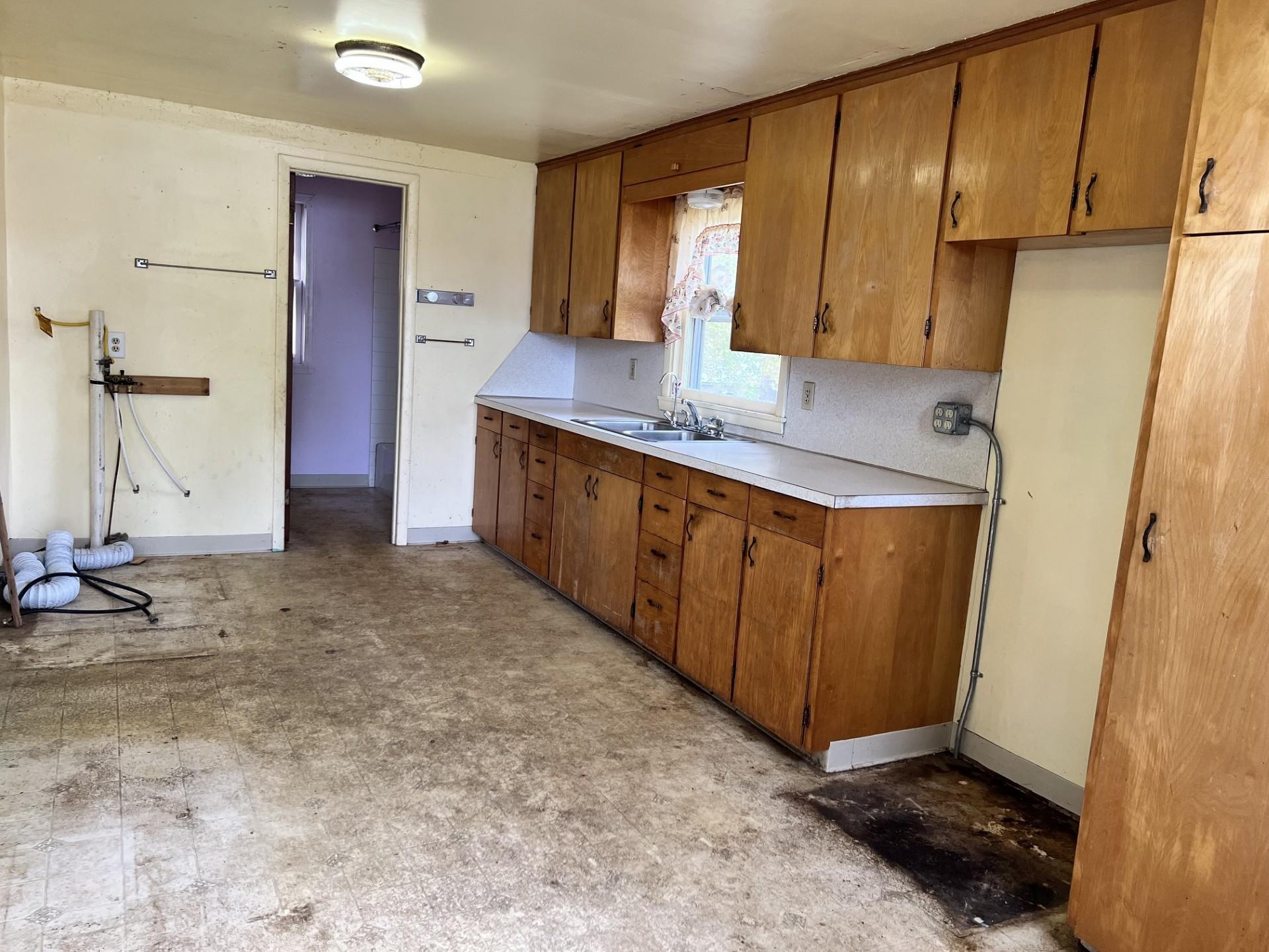 1916 single family home for sale at 147 2nd Avenue in Miltona, MN — 1 bed, 1 bath (photo 7 of 15)