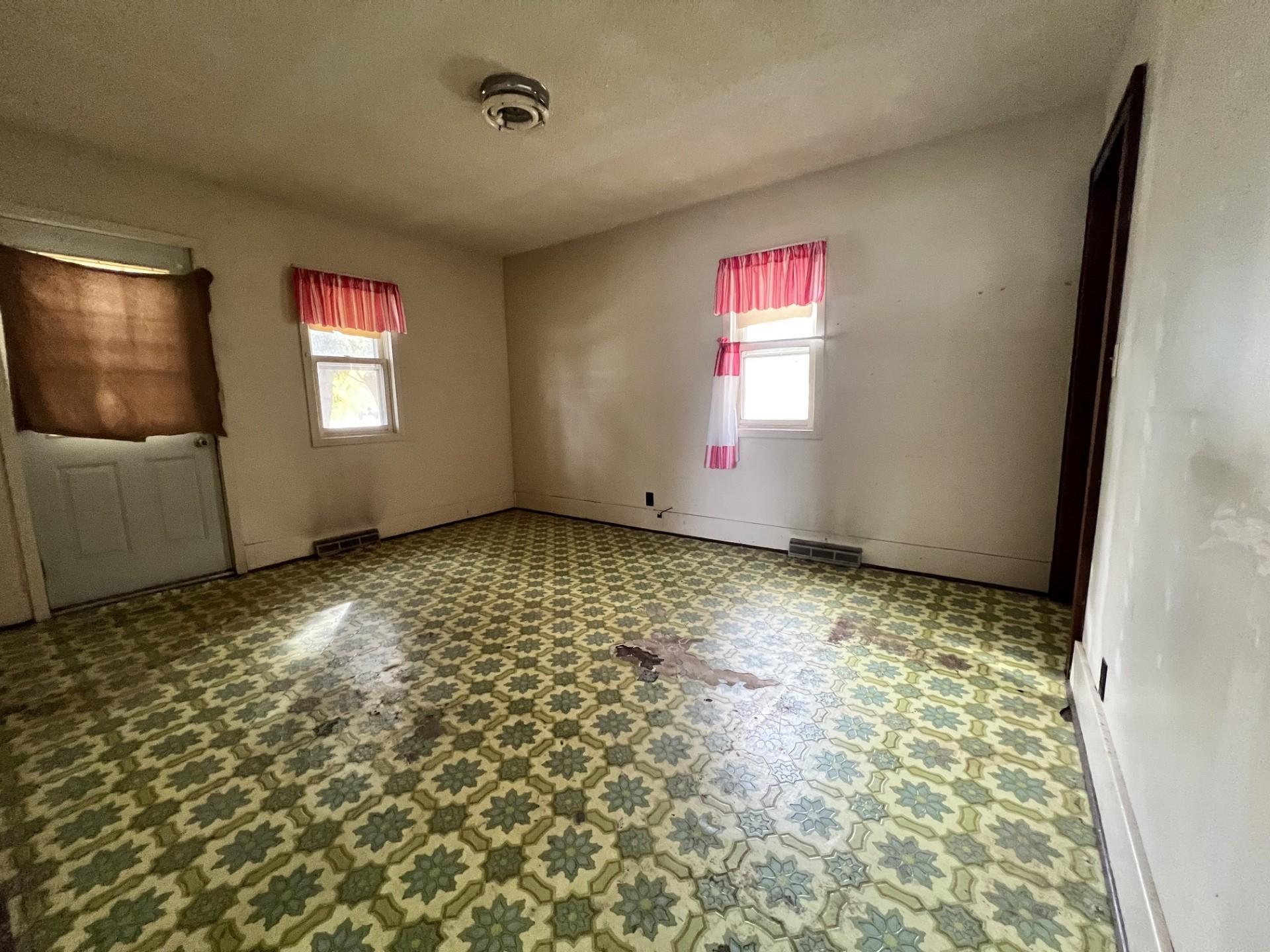 1916 single family home for sale at 147 2nd Avenue in Miltona, MN — 1 bed, 1 bath (photo 9 of 15)