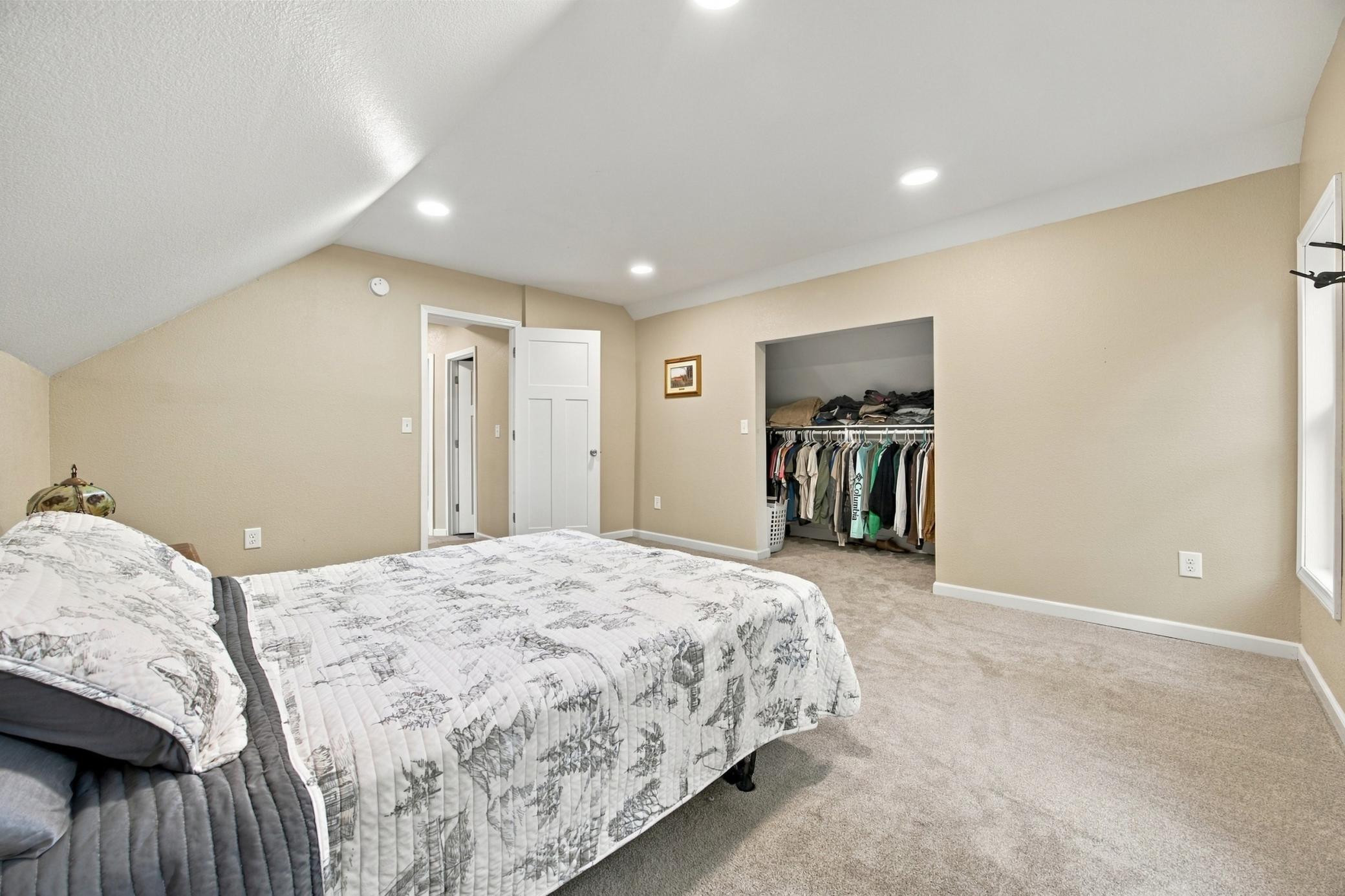 1911 single family home for sale at 101 E Linden Street in Vergas, MN — 3 bed, 2 bath (photo 16 of 27)