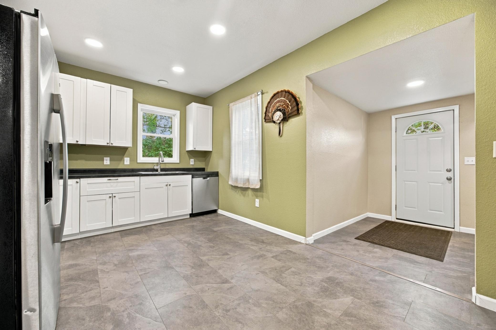 1911 single family home for sale at 101 E Linden Street in Vergas, MN — 3 bed, 2 bath (photo 7 of 27)