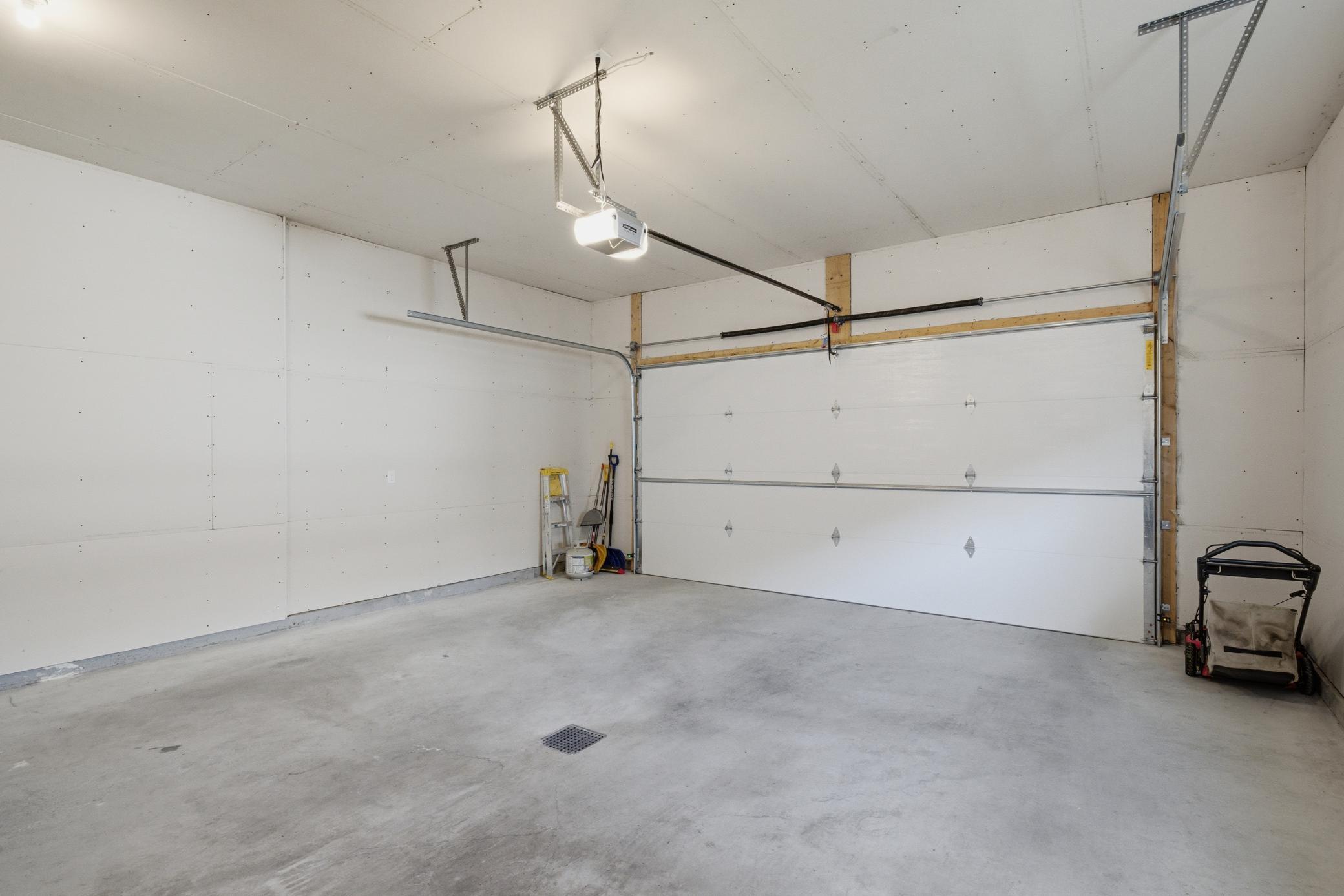 2022 single family home for sale at 7328 Aquiline Drive S in Fargo, ND — 3 bed, 3 bath (photo 47 of 64)