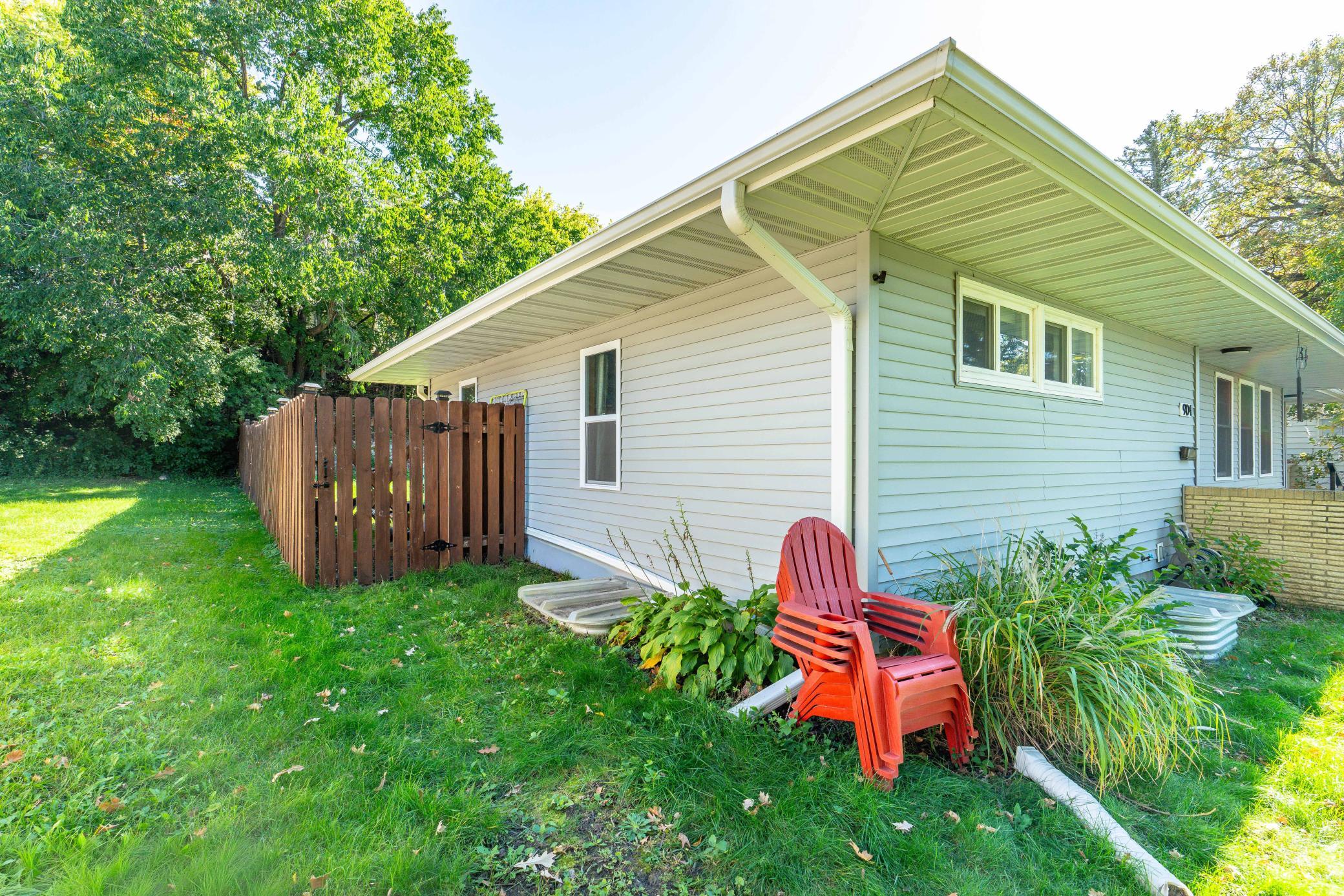 1959 single family home for sale at 904 N Rosemary Avenue in Fergus Falls, MN — 3 bed, 2 bath (photo 18 of 71)
