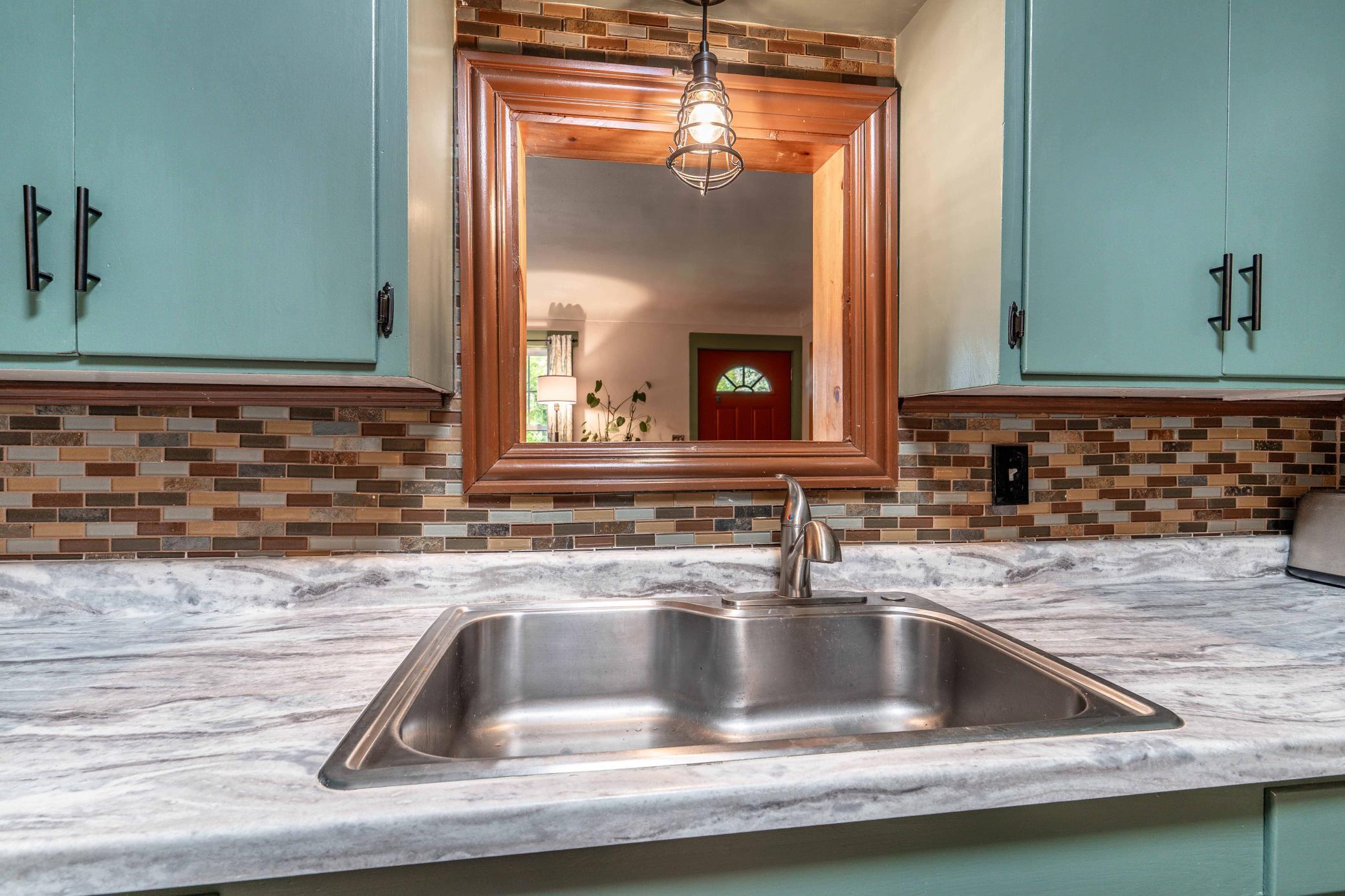 1959 single family home for sale at 904 N Rosemary Avenue in Fergus Falls, MN — 3 bed, 2 bath (photo 34 of 71)