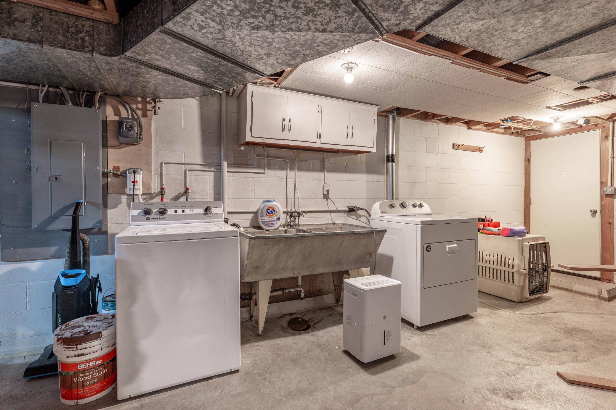 1959 single family home for sale at 904 N Rosemary Avenue in Fergus Falls, MN — 3 bed, 2 bath (photo 53 of 71)