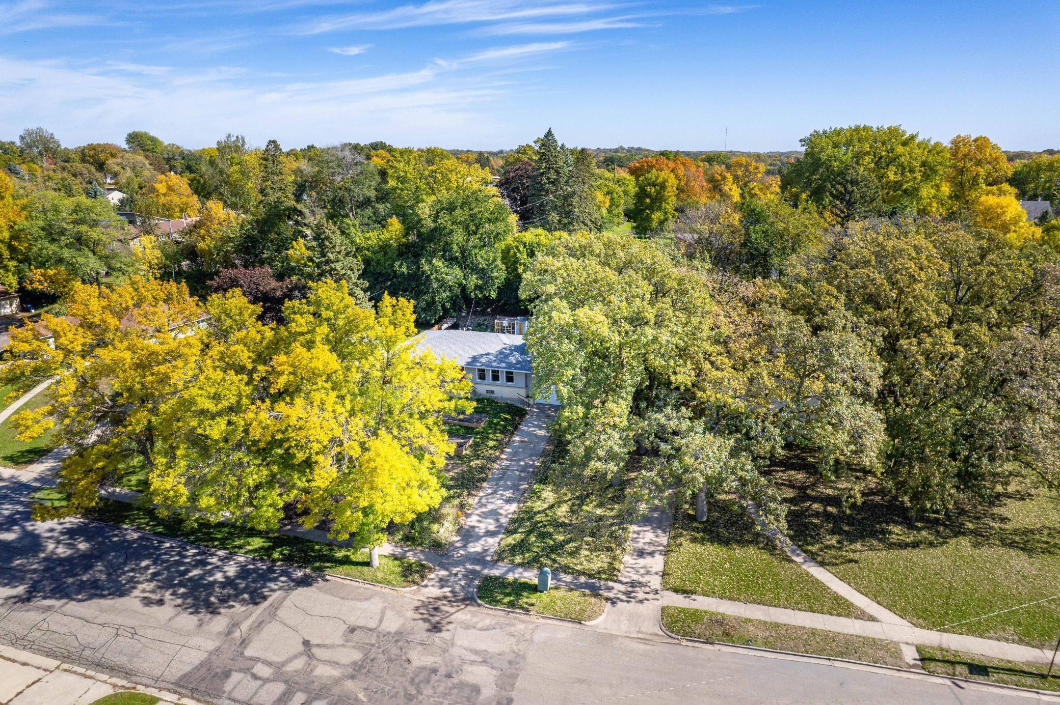 1959 single family home for sale at 904 N Rosemary Avenue in Fergus Falls, MN — 3 bed, 2 bath (photo 60 of 71)