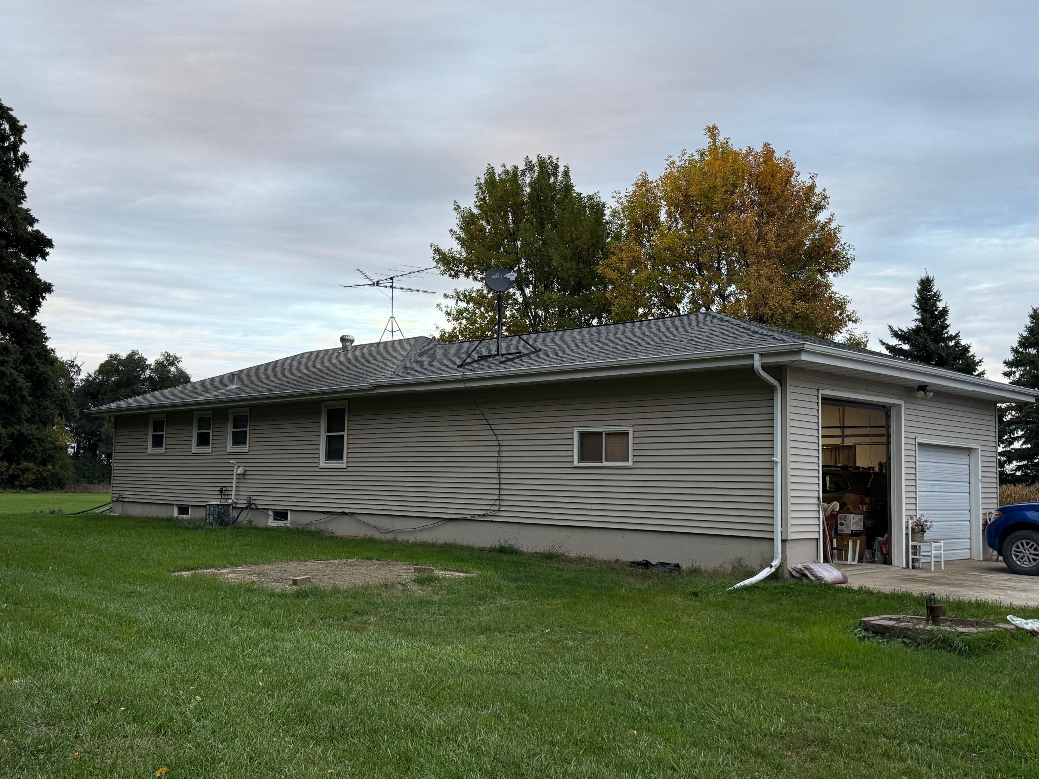 1958 single family home for sale at 7845 County Road 25 in Mooreton, ND — 3 bed, 1 bath (photo 6 of 24)