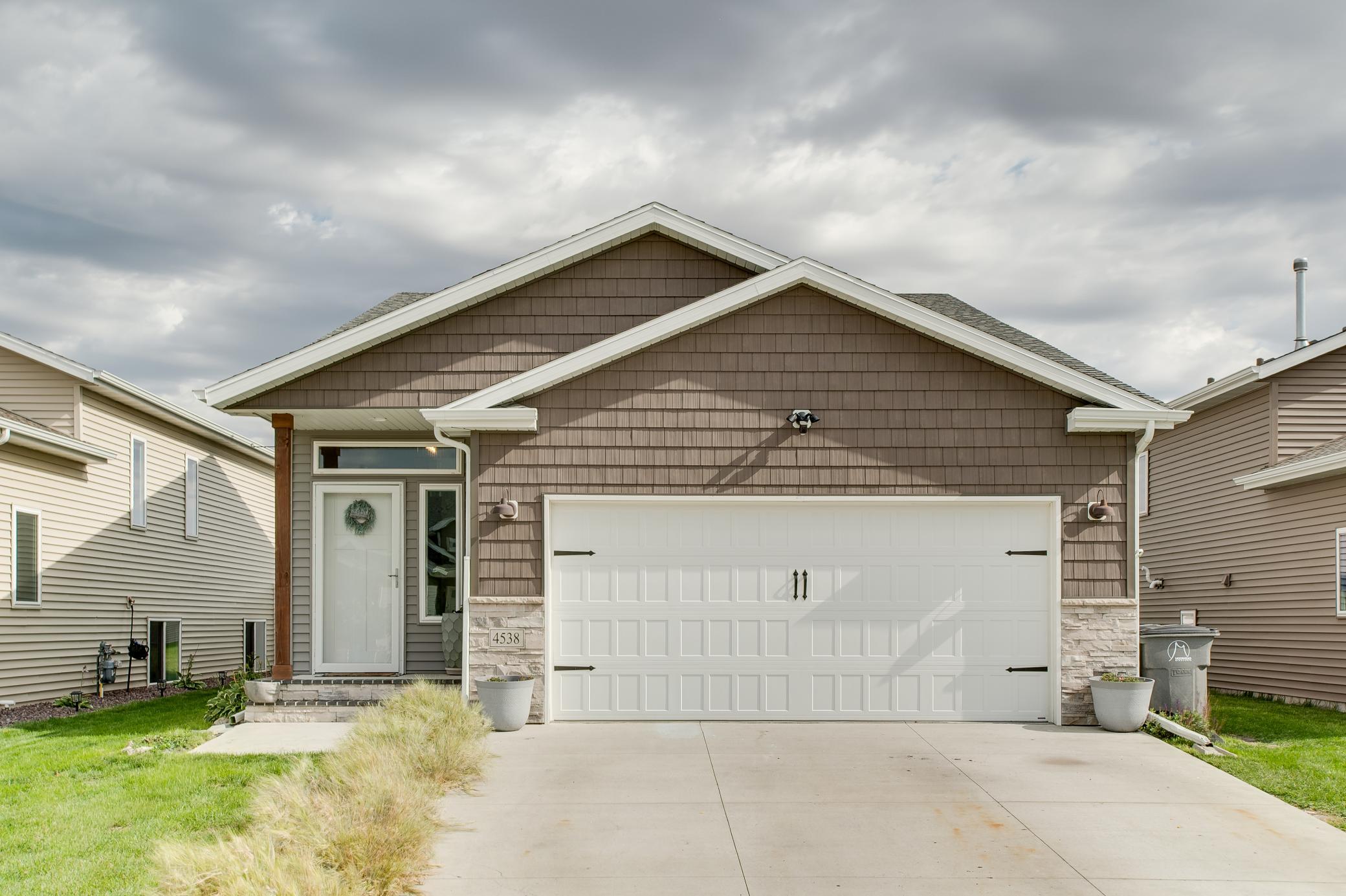 2021 single family home for sale at 4538 17th Street S in Moorhead, MN — 4 bed, 2 bath (photo 2 of 56)